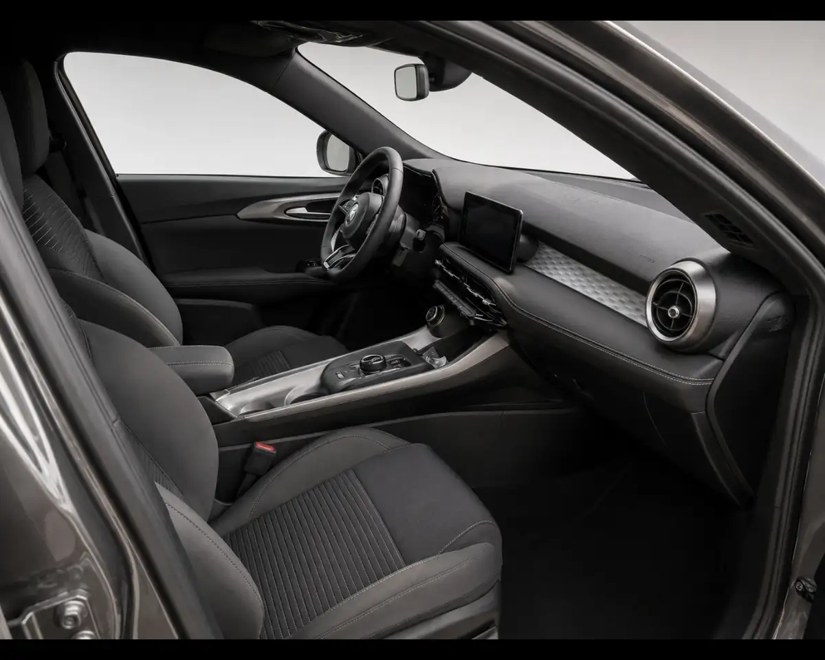 Alfa Romeo Tonale 2026 — фото 14