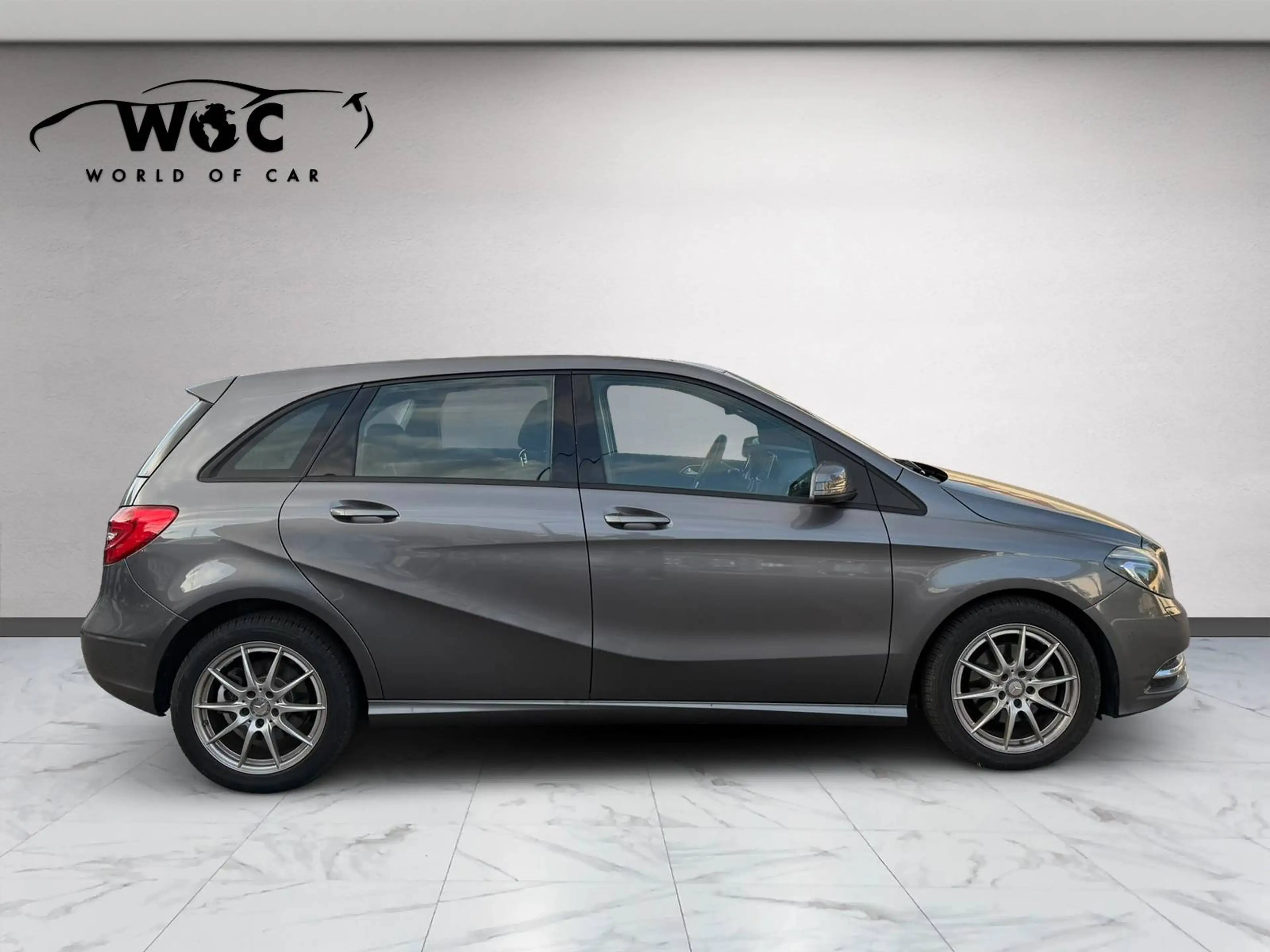 Mercedes-Benz B 220 B 220 4Matic PANO*AHK*SHZ*NAVI*TOTW*TEMPOMAT — photo 7