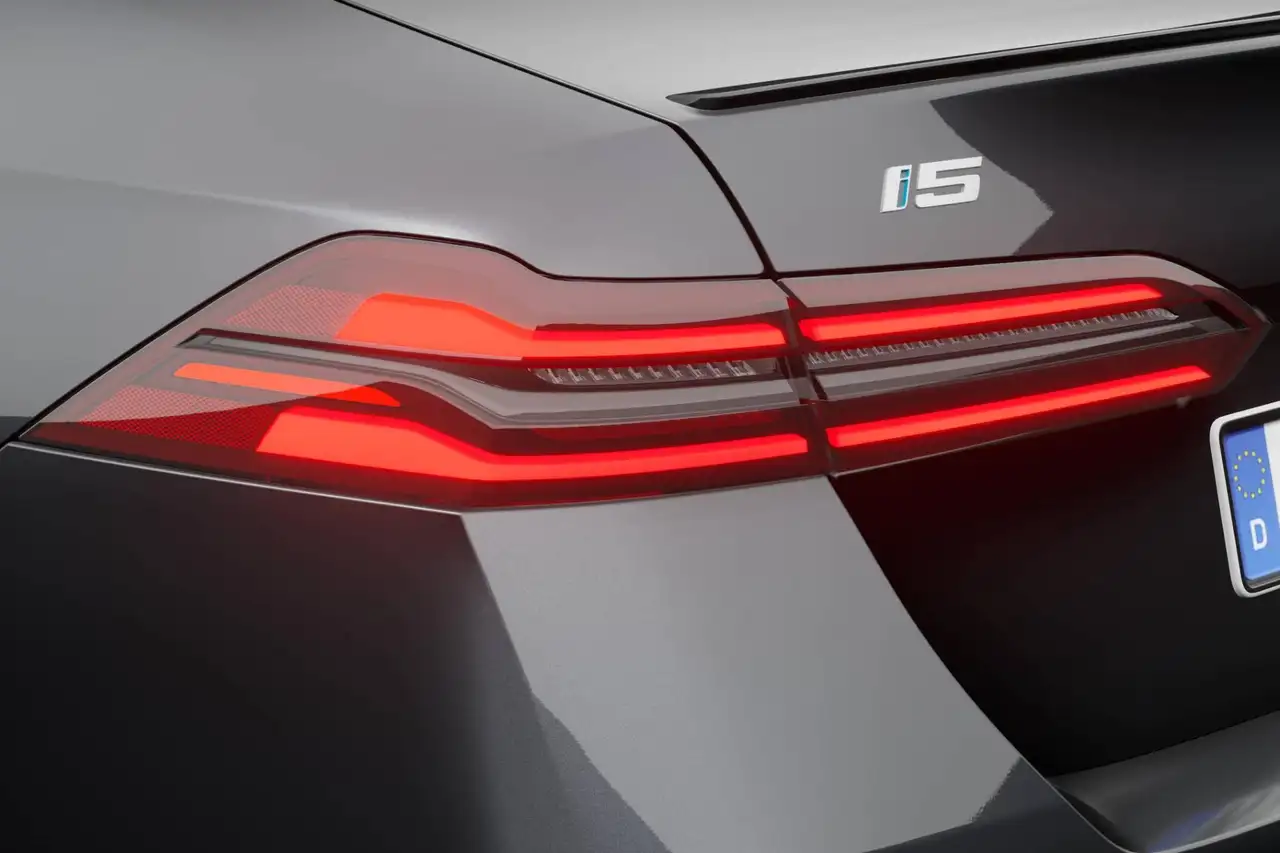 BMW i5 2026 — фото 11