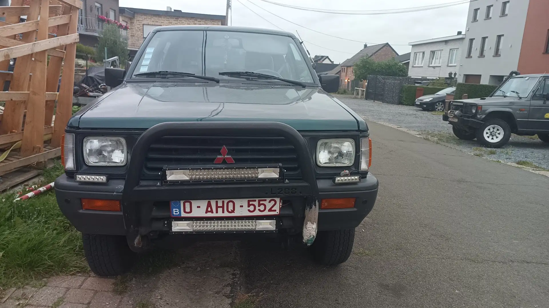 Mitsubishi PICK UP - 1