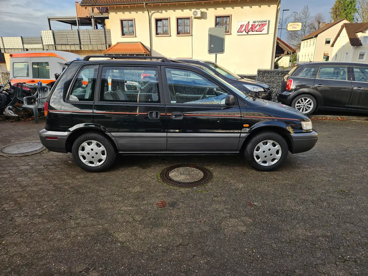 Mitsubishi Space Runner City, foto 2