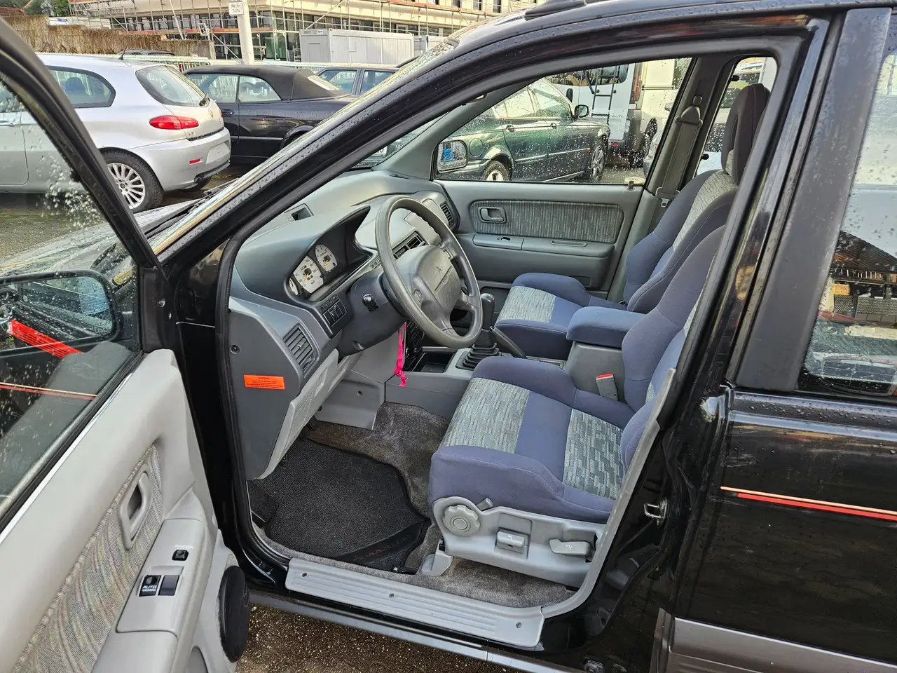 Mitsubishi Space Runner City, foto 8