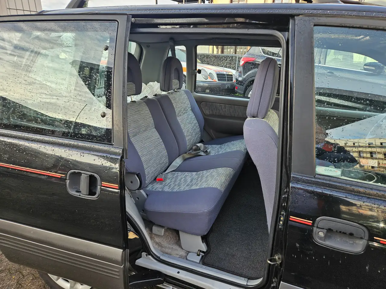 Mitsubishi Space Runner City, foto 9