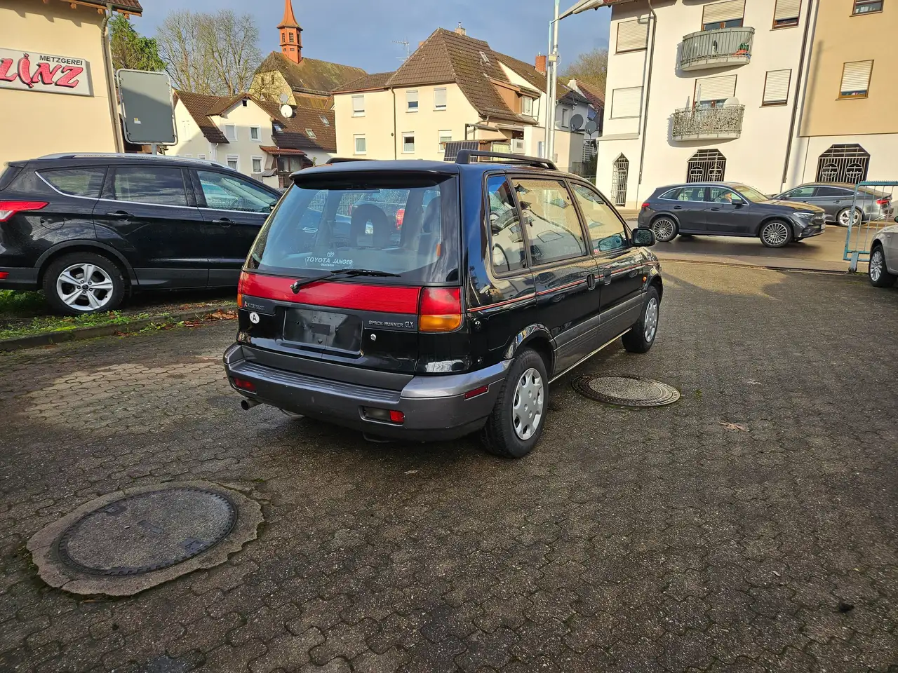 Mitsubishi Space Runner City, foto 3
