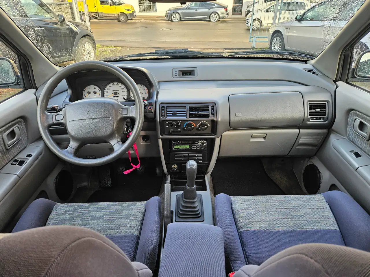 Mitsubishi Space Runner City, foto 12