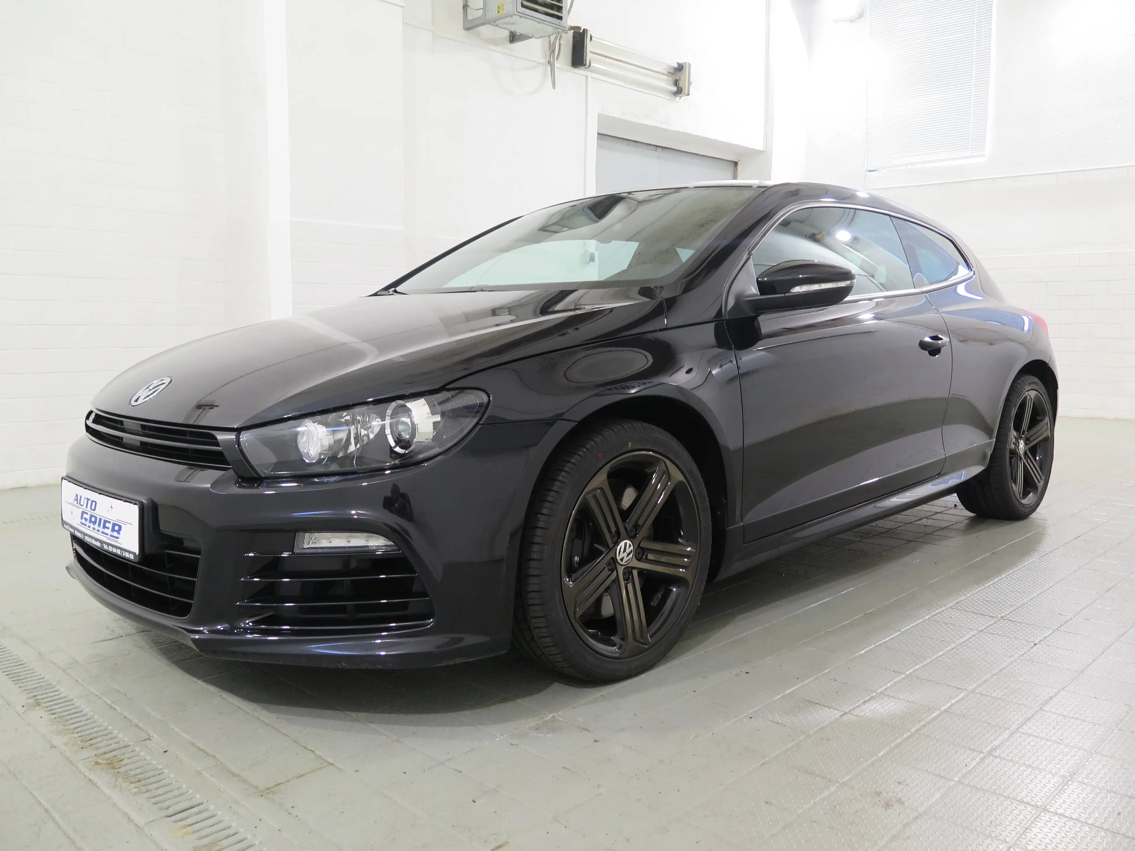 Volkswagen Scirocco 2.0 TSI 195 kW R — photo 3