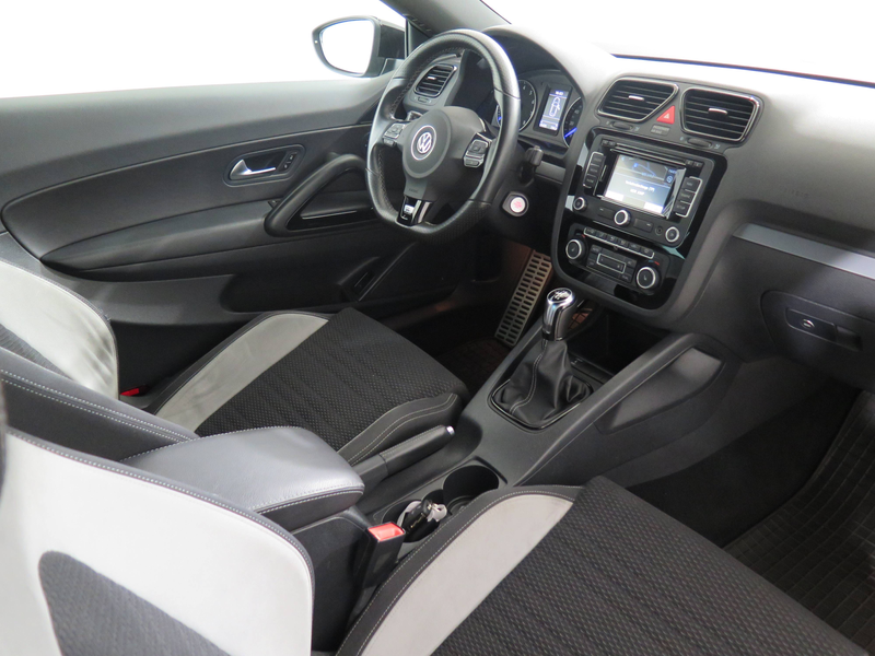 Volkswagen Scirocco 2.0 TSI 195 kW R — photo 10
