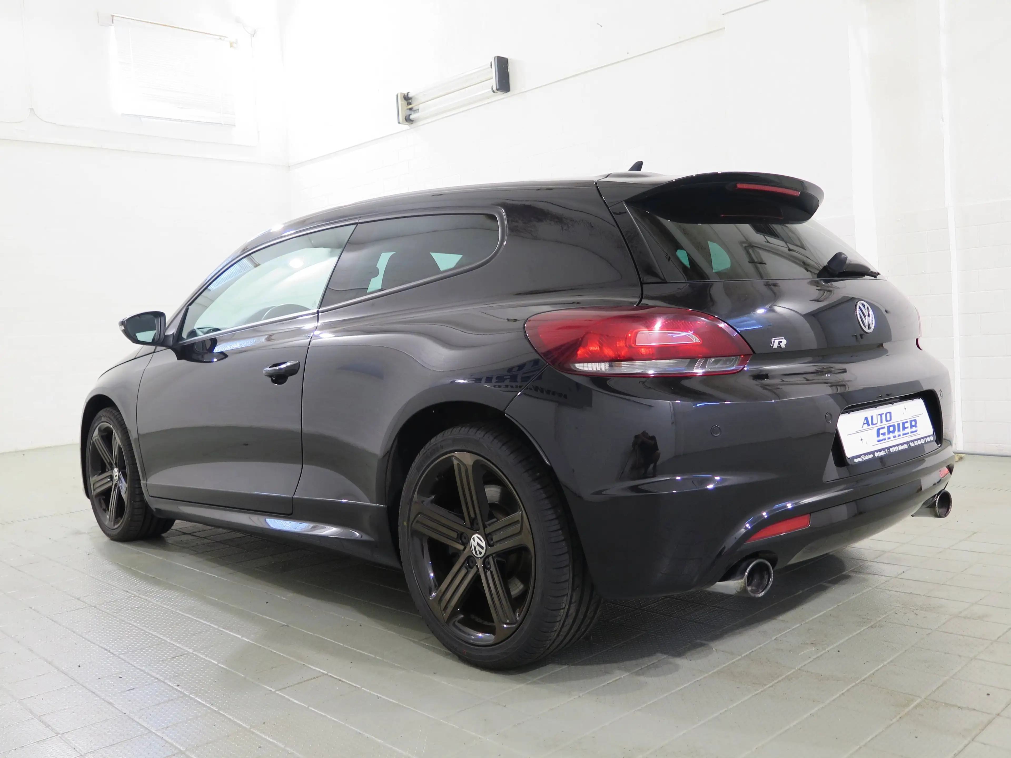 Volkswagen Scirocco 2.0 TSI 195 kW R — photo 2