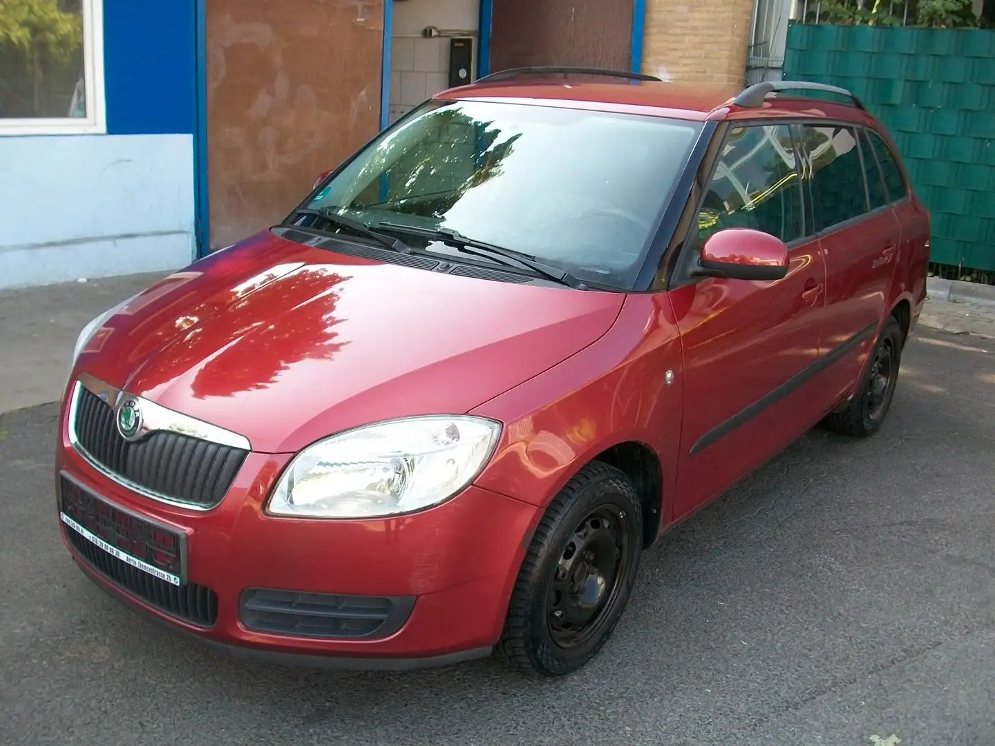 Skoda Fabia Combi 1.4 Ambiente*Klima*PDC*Euro4* Roşu - 1
