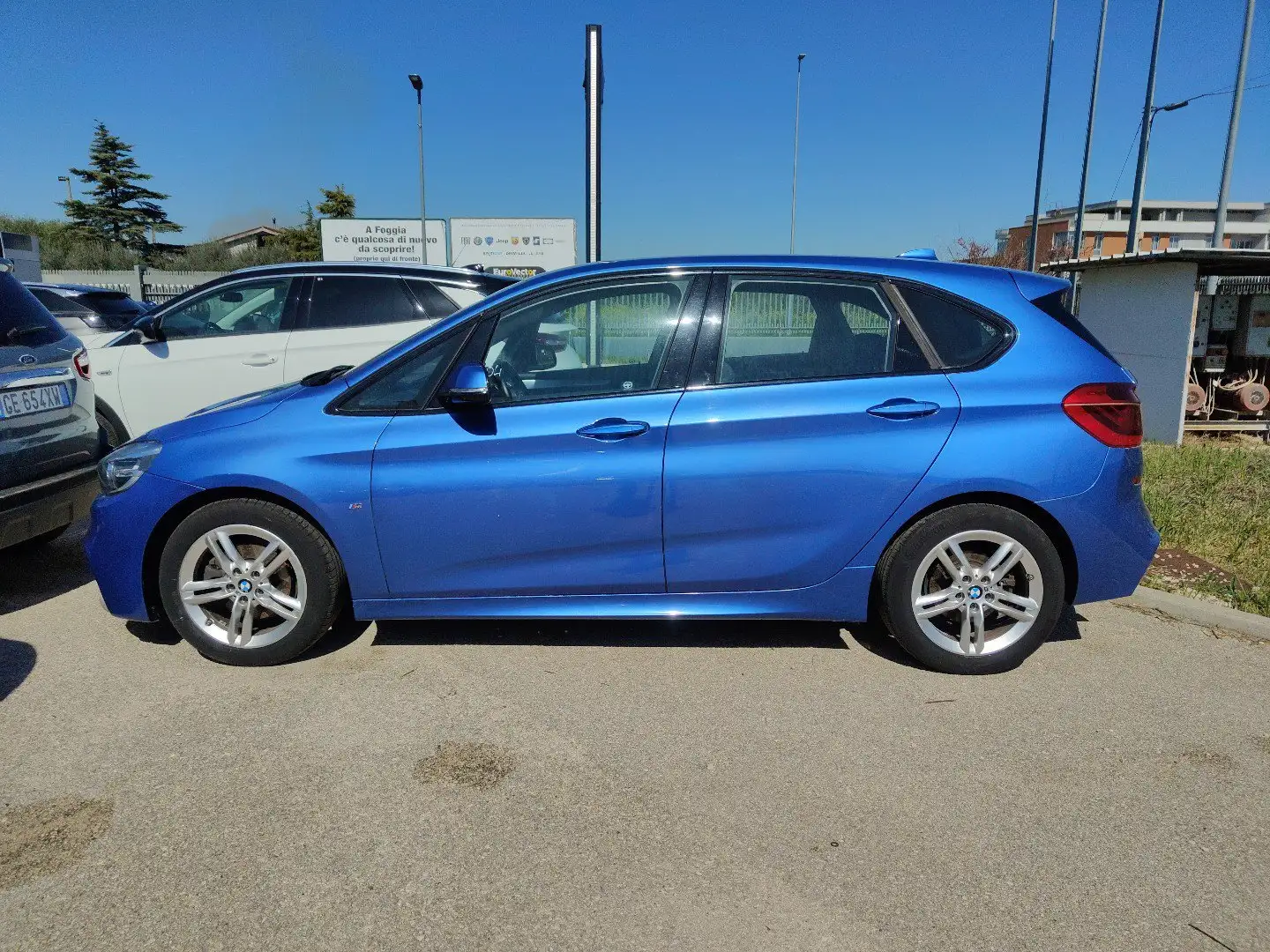 BMW 218 218d Active Tourer M Sport Blau - 2