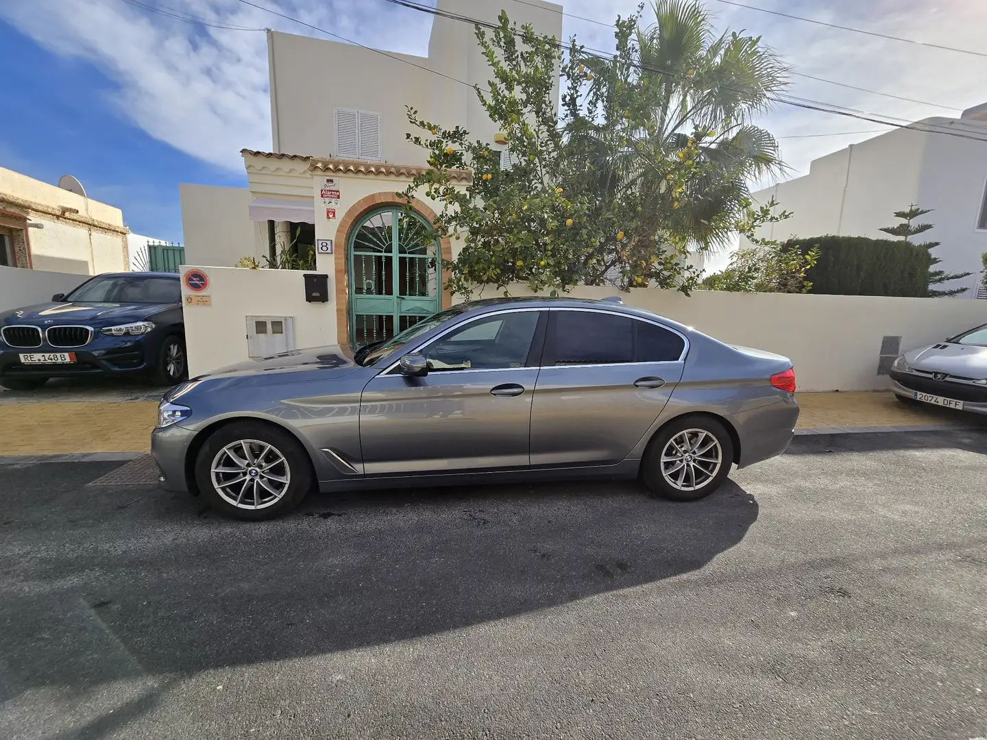 BMW 520 520i Aut. Gris - 2