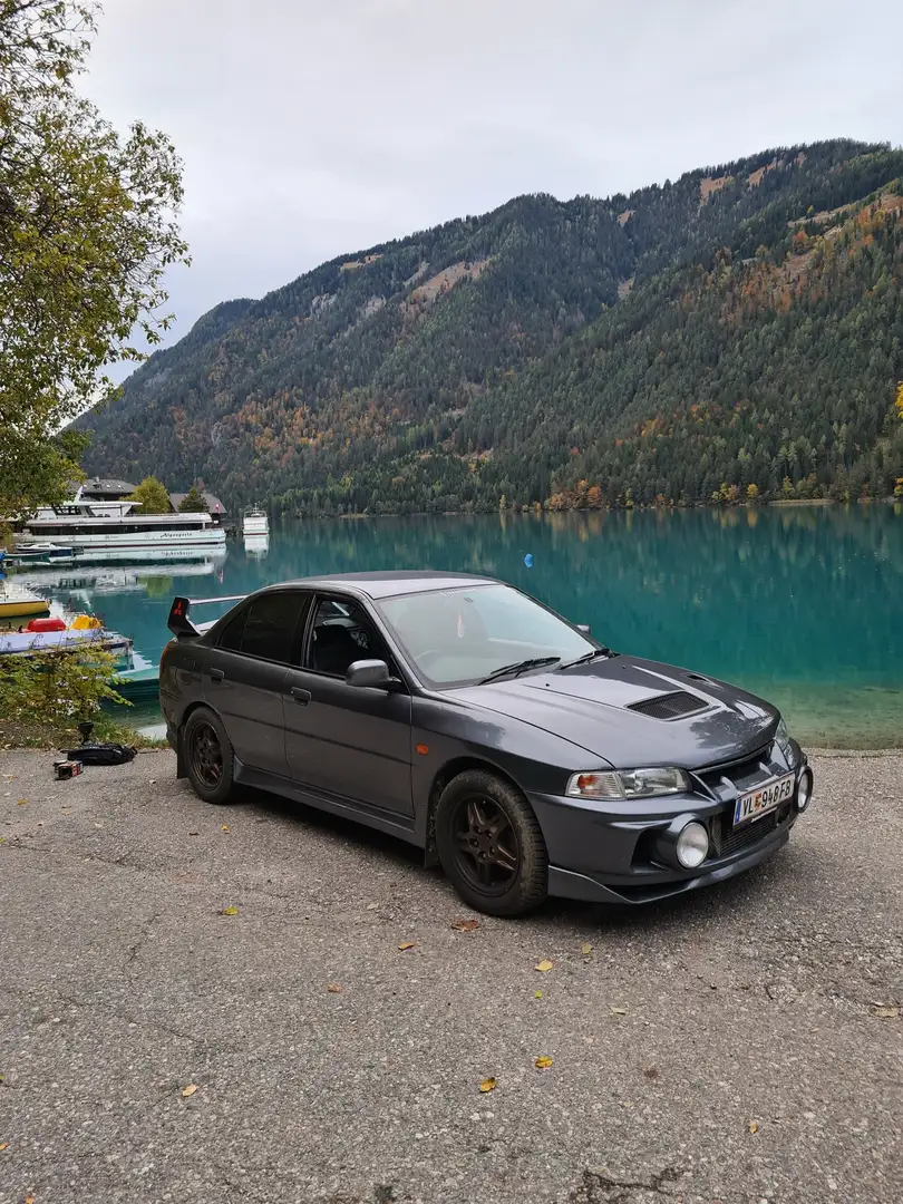 Mitsubishi Lancer Evolution IV Grey - 1