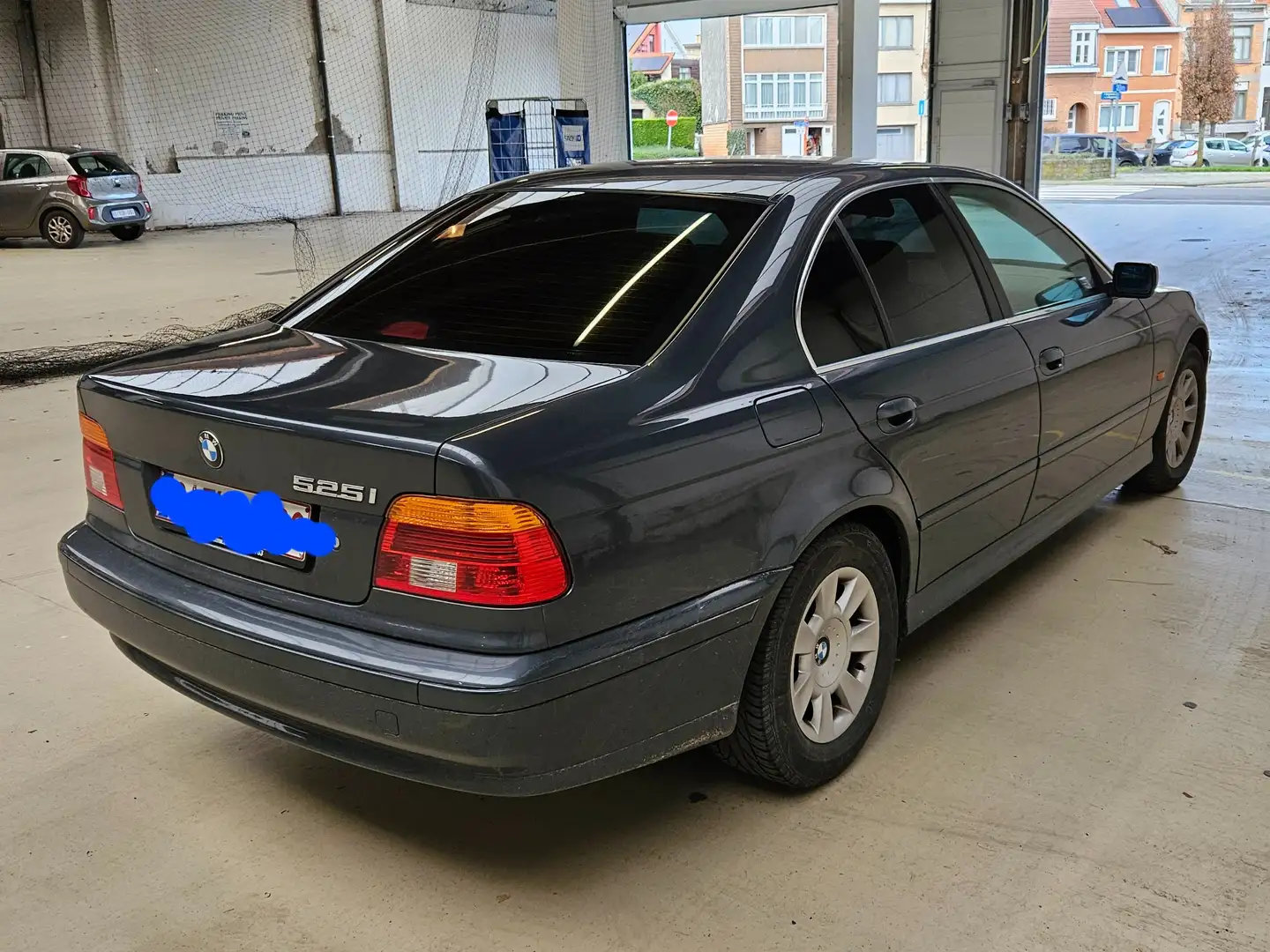 BMW 525 525i A - 2