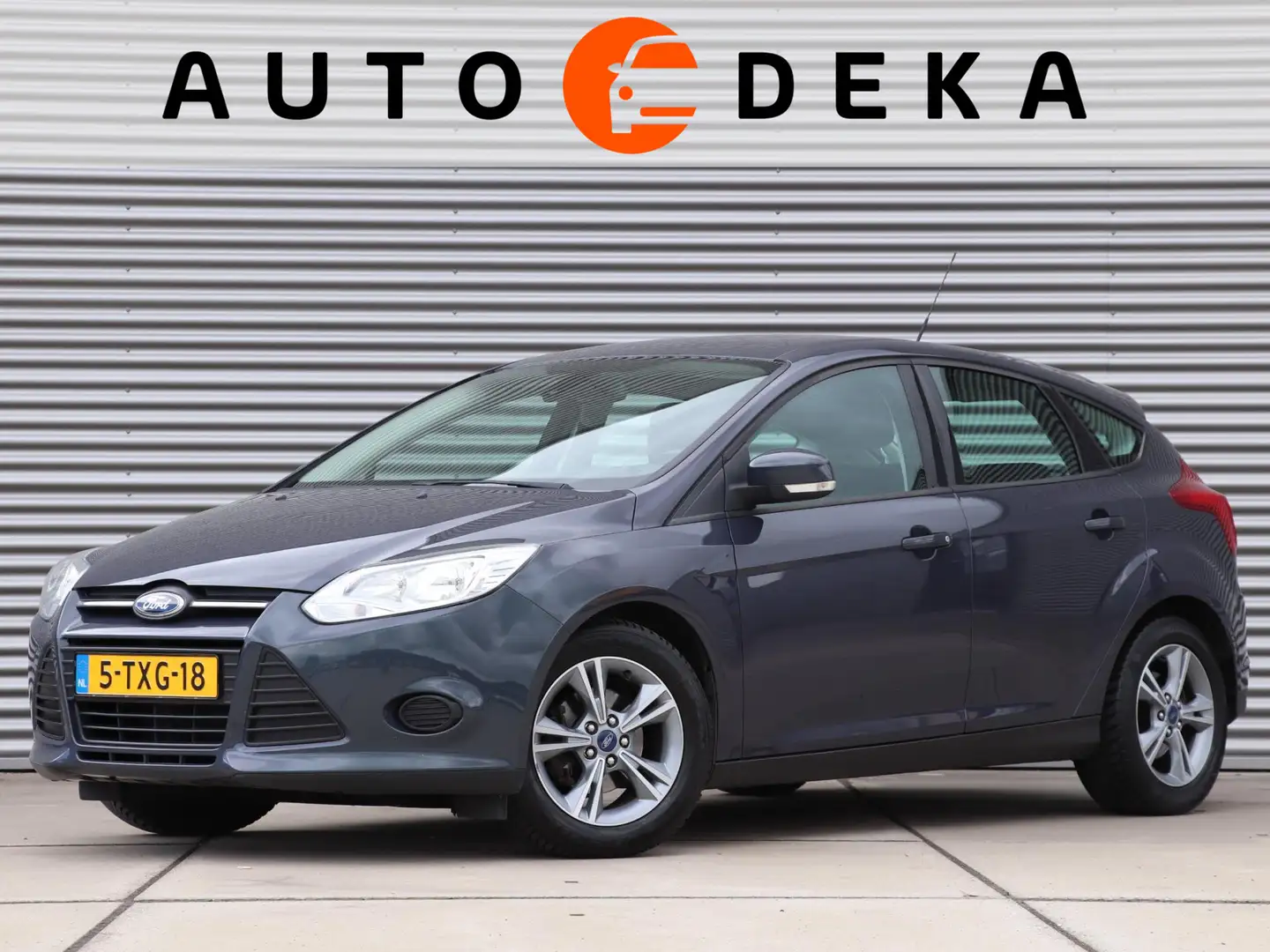 Ford Focus 1.0 EcoBoost Edition *Navigatie*Trekhaak*Parkeerse Grijs - 1