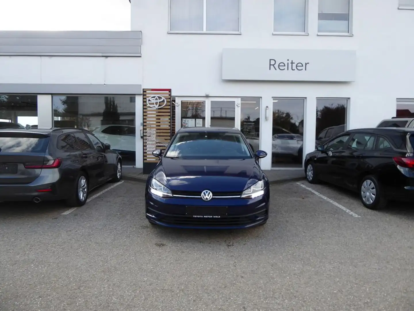 Volkswagen Golf 1,0 TSI *NAVI*KAMERA*APP-CONNECT* Blau - 1