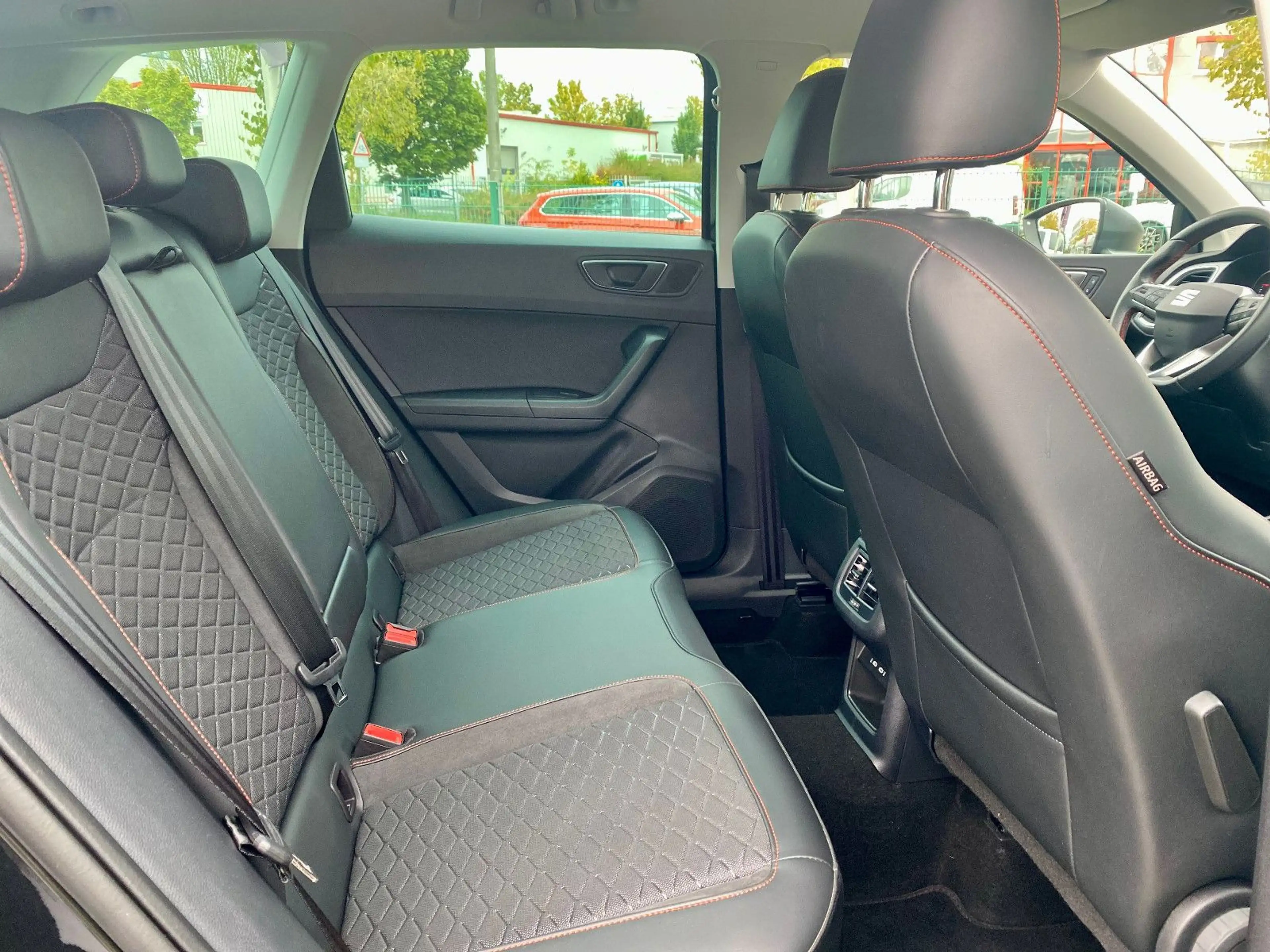 SEAT Ateca FR Line 2.0 TDI DSG Navi LED Alu — photo 12