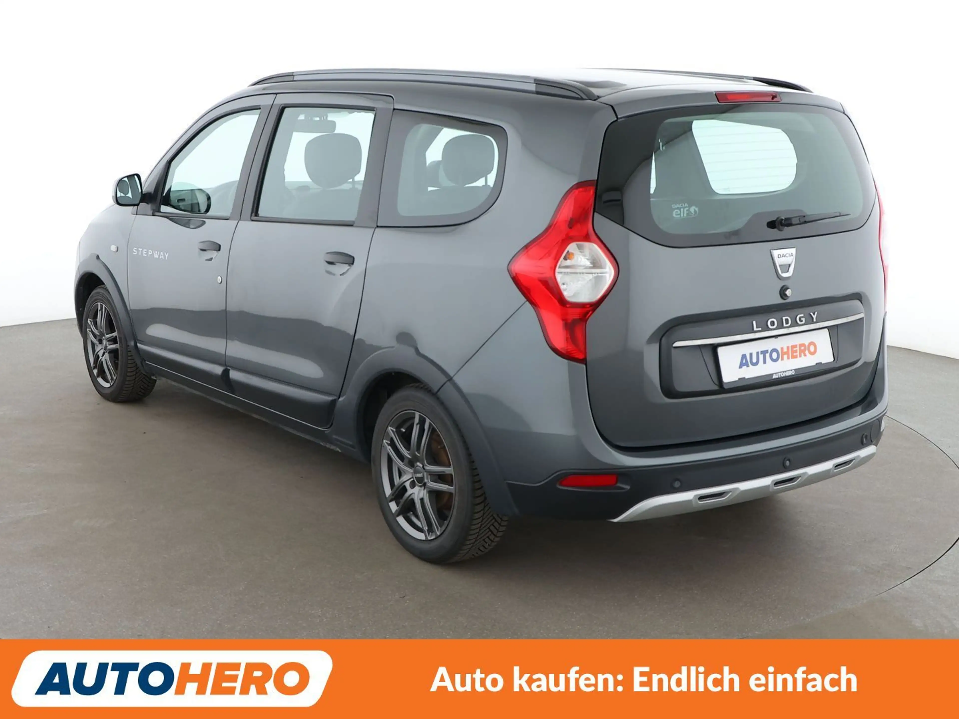 Dacia Lodgy 1.2 TCe Stepway Celebration*NAVI*TEMPO*CAM* — photo 4