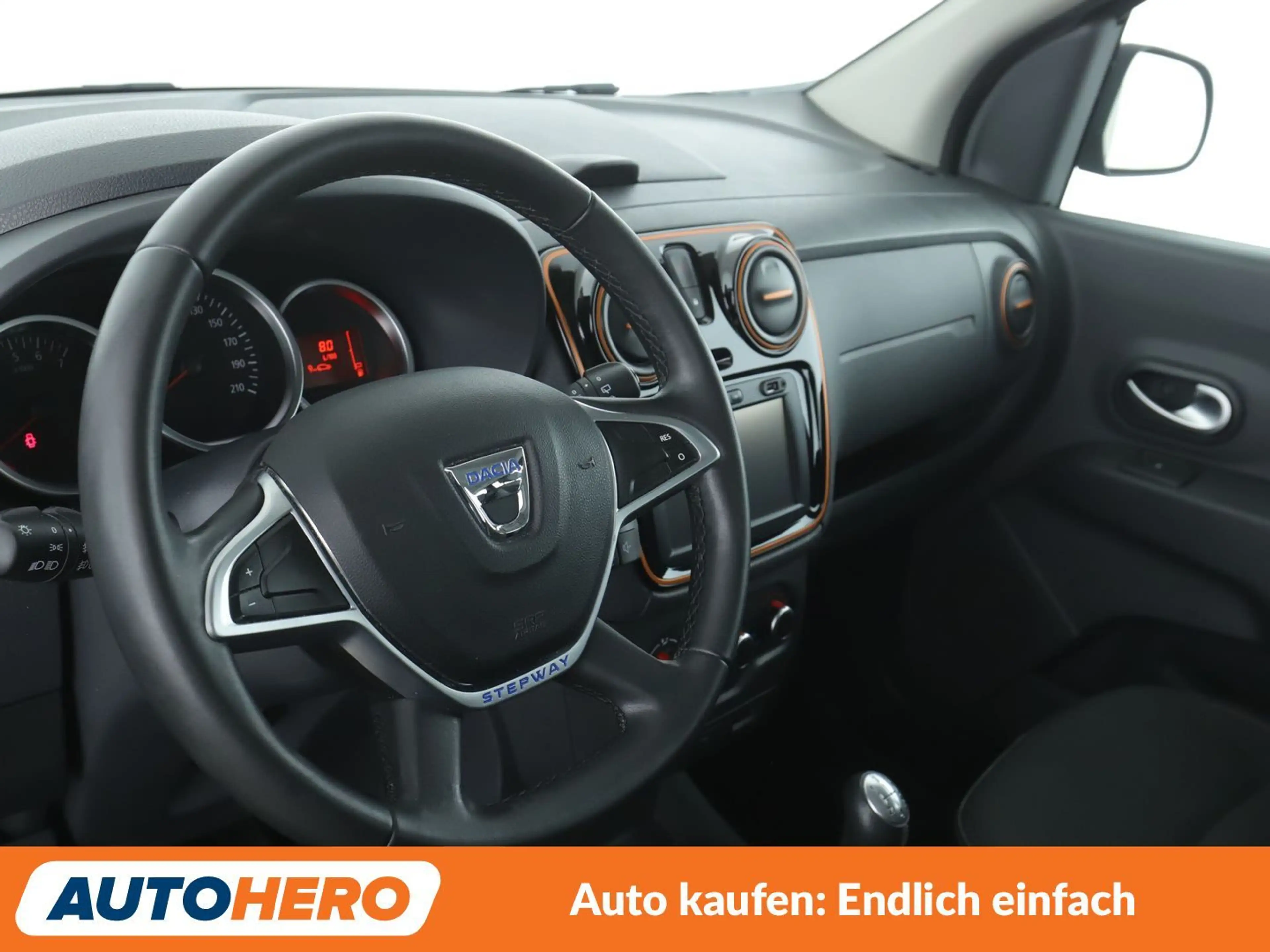 Dacia Lodgy 1.2 TCe Stepway Celebration*NAVI*TEMPO*CAM* — photo 11