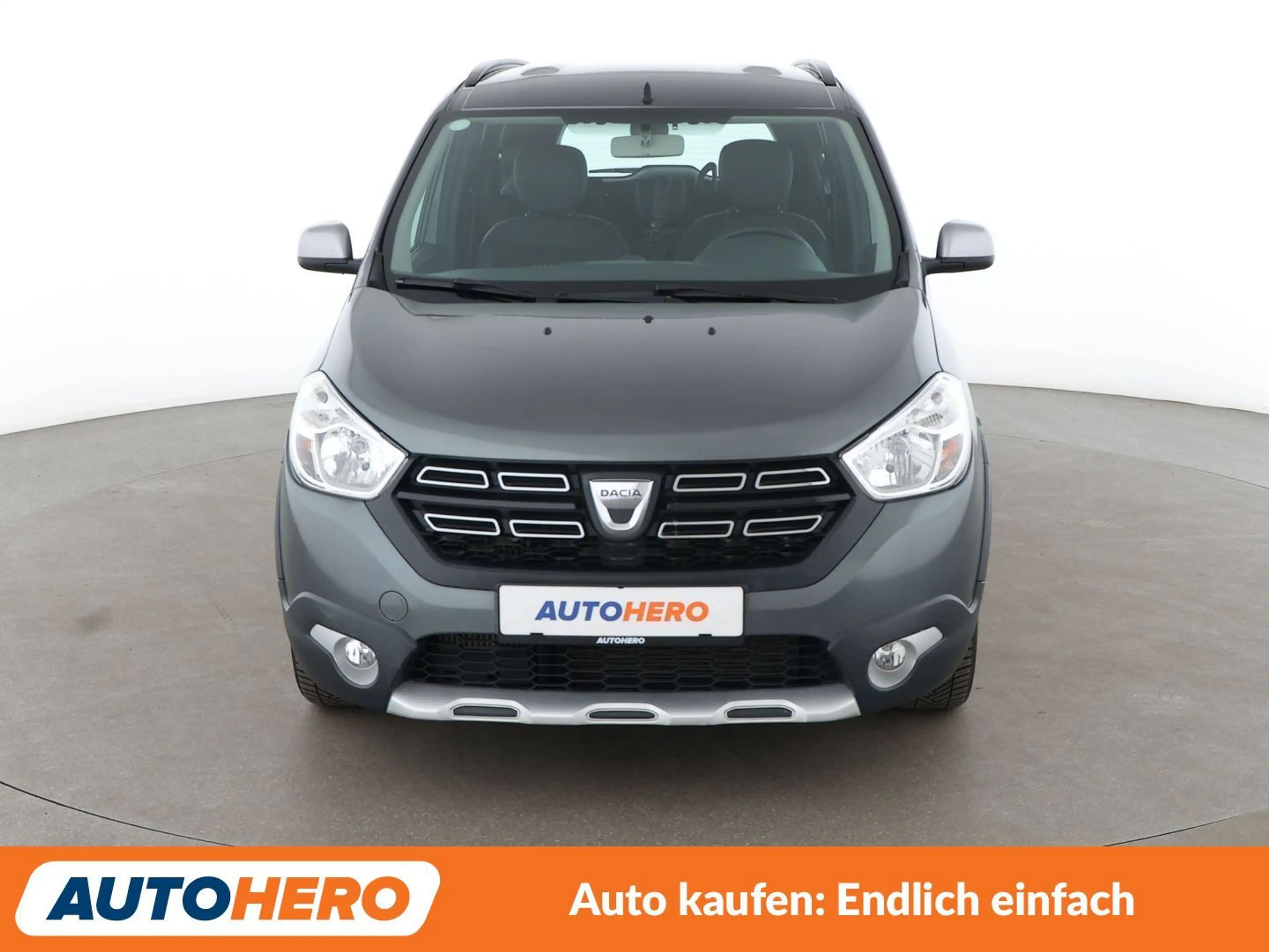 Dacia Lodgy 1.2 TCe Stepway Celebration*NAVI*TEMPO*CAM* — photo 9