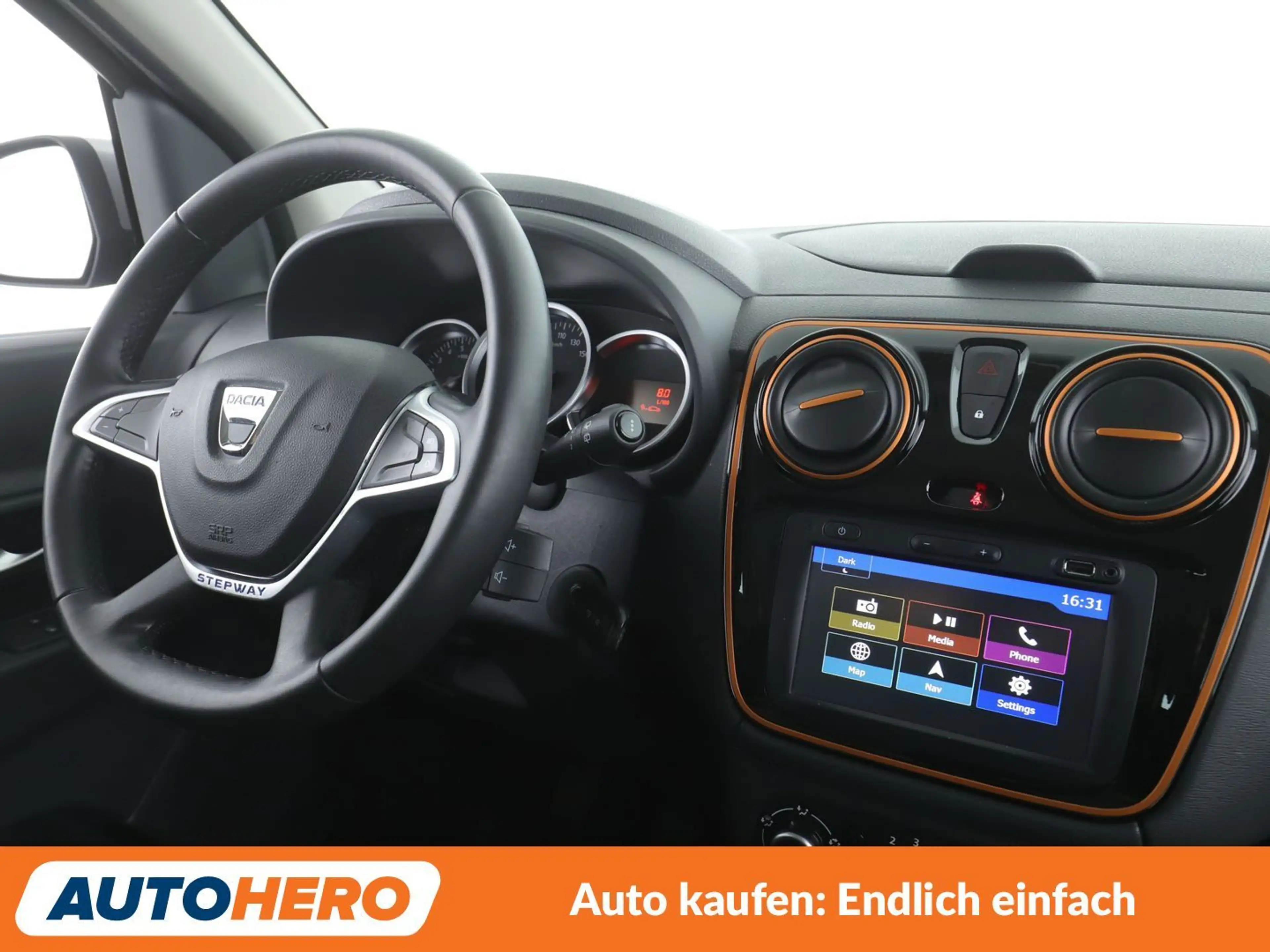 Dacia Lodgy 1.2 TCe Stepway Celebration*NAVI*TEMPO*CAM* — photo 13