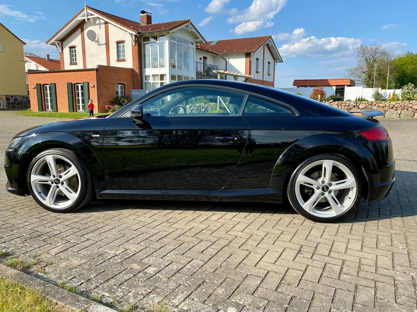 Audi TT TT Coupe 2.0 TFSI Schwarz - 2