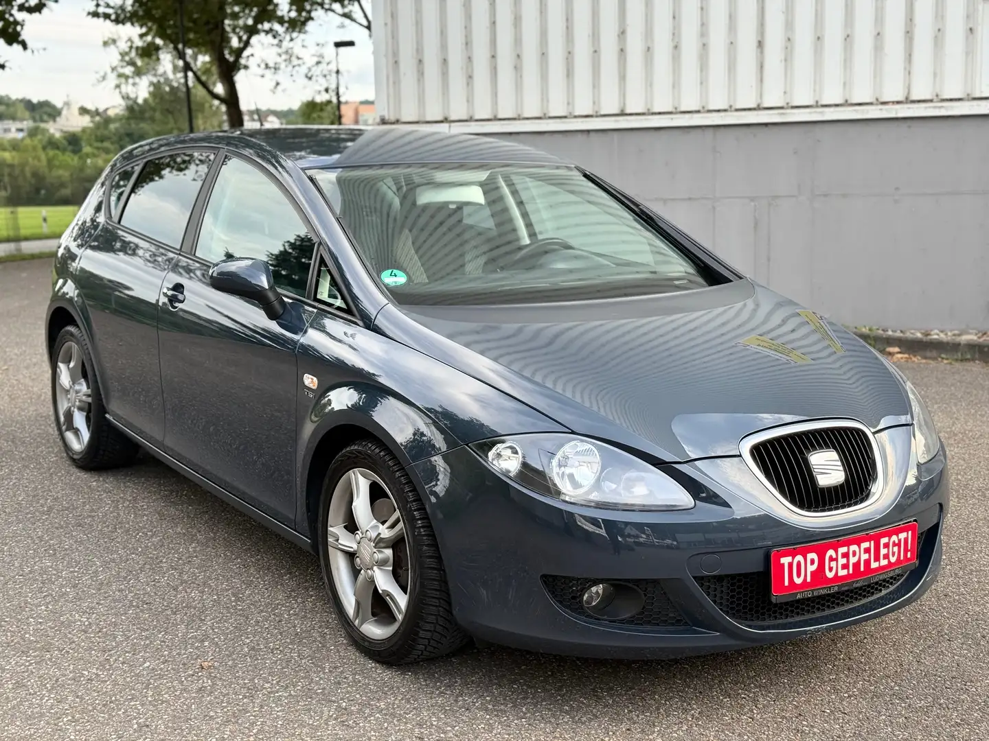 SEAT Leon TOP GEPFLEGT-TÜV/AU 02/2027 Grau - 2