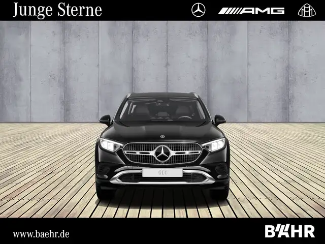 Mercedes-Benz GLC view 6