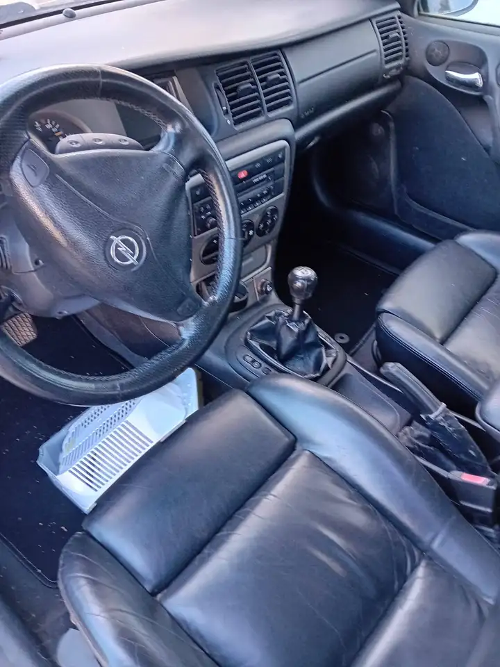 Opel Vectra 2.2 Caravan Elegance, foto 8