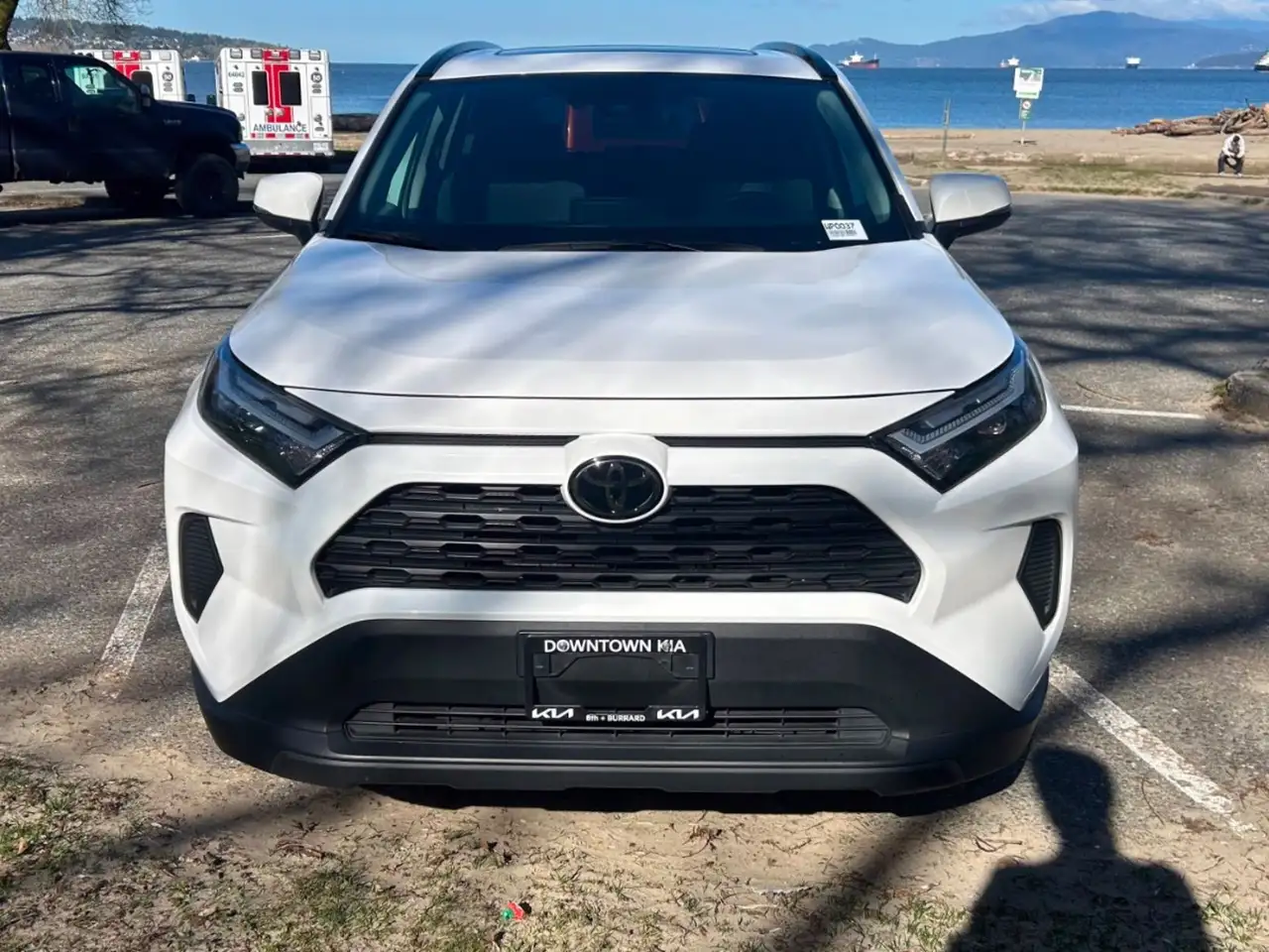 Toyota RAV 4 снимка Toyota RAV 4