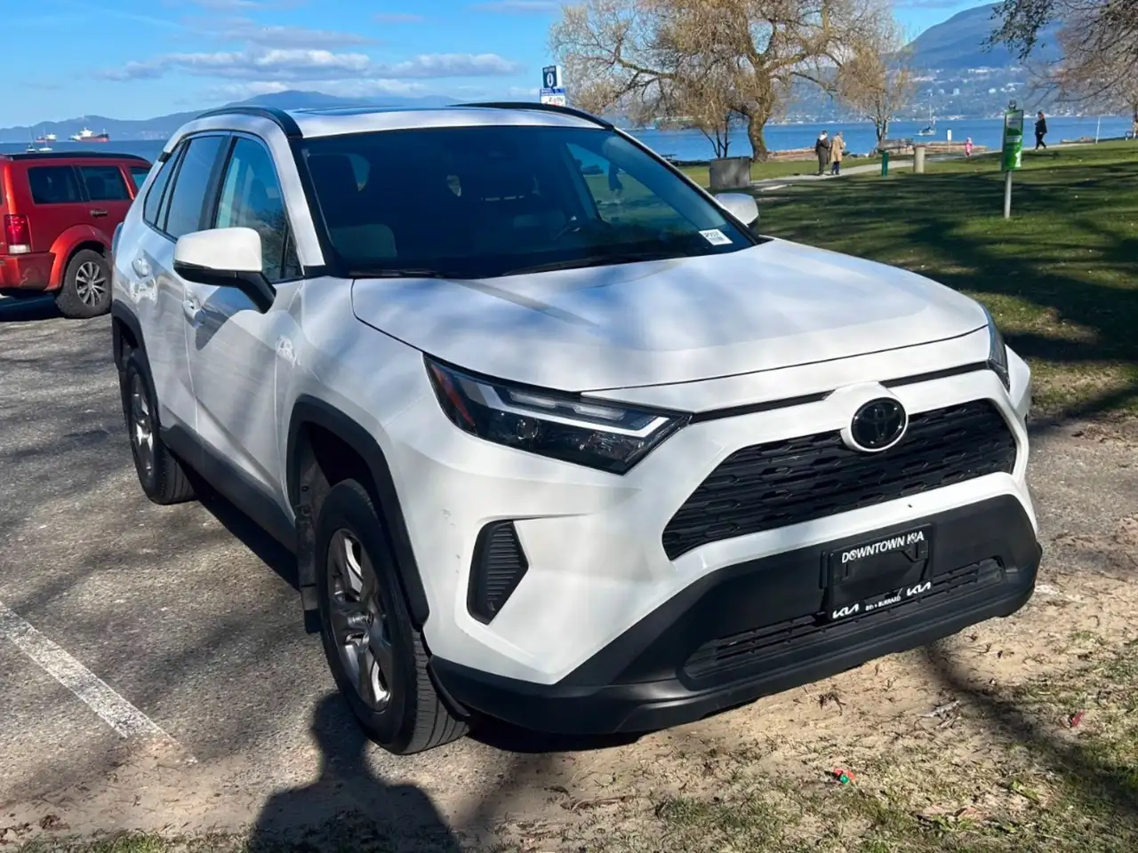 Toyota RAV 4 снимка Toyota RAV 4