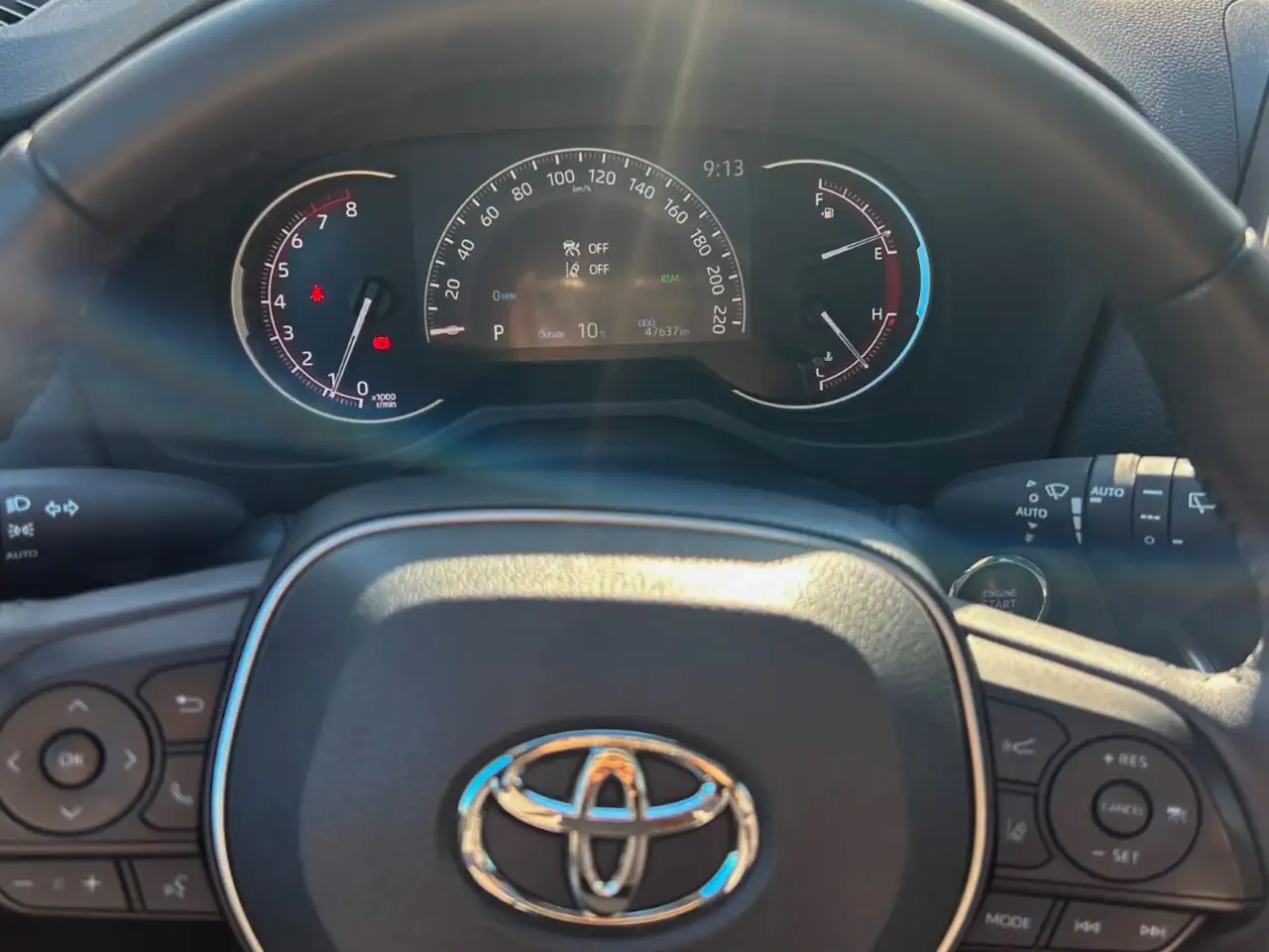Toyota RAV 4 снимка Toyota RAV 4