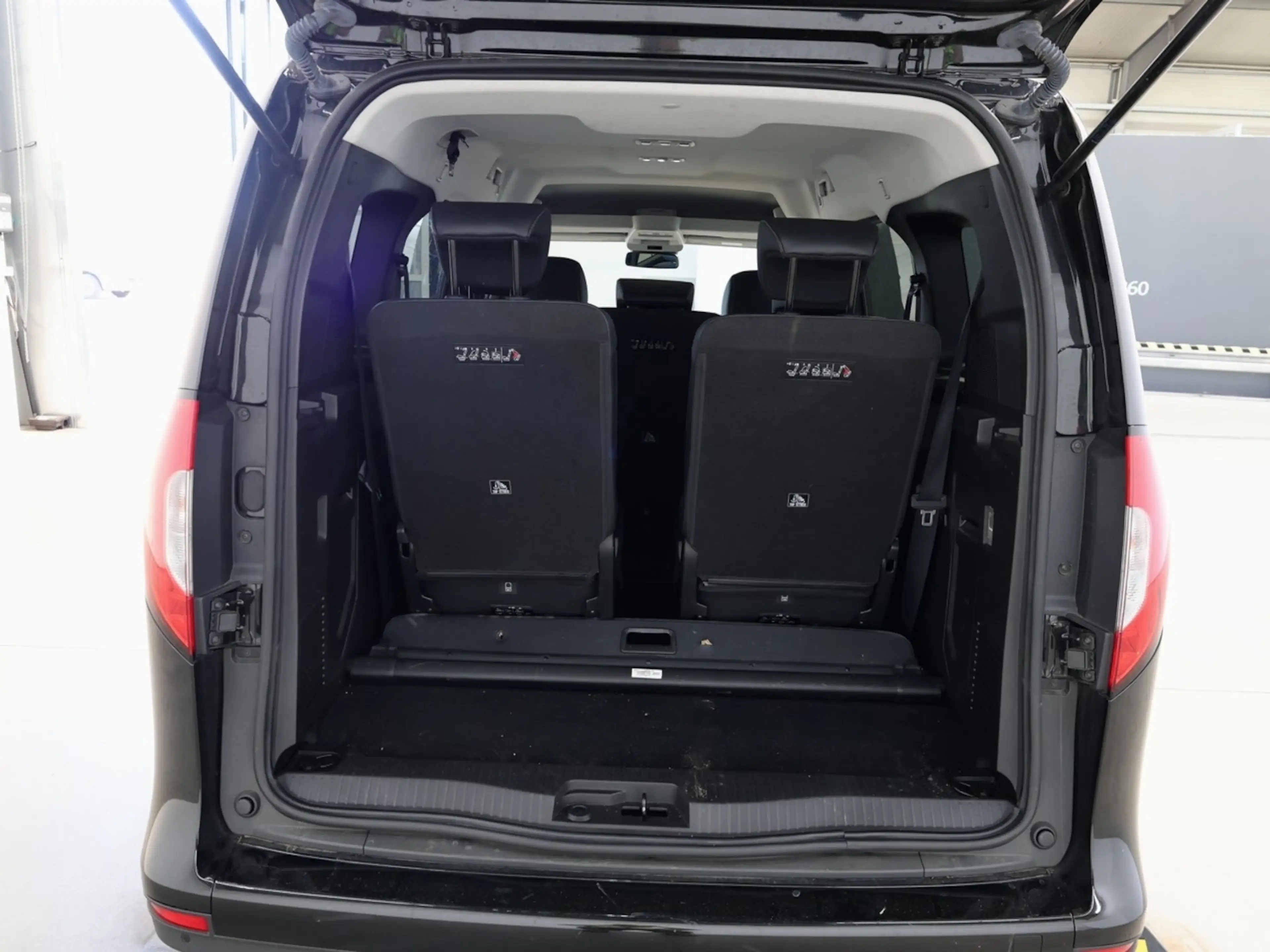 Mercedes-Benz T-Class lang,Progressive,7Sitze,Automatik,LED,Navi — photo 7