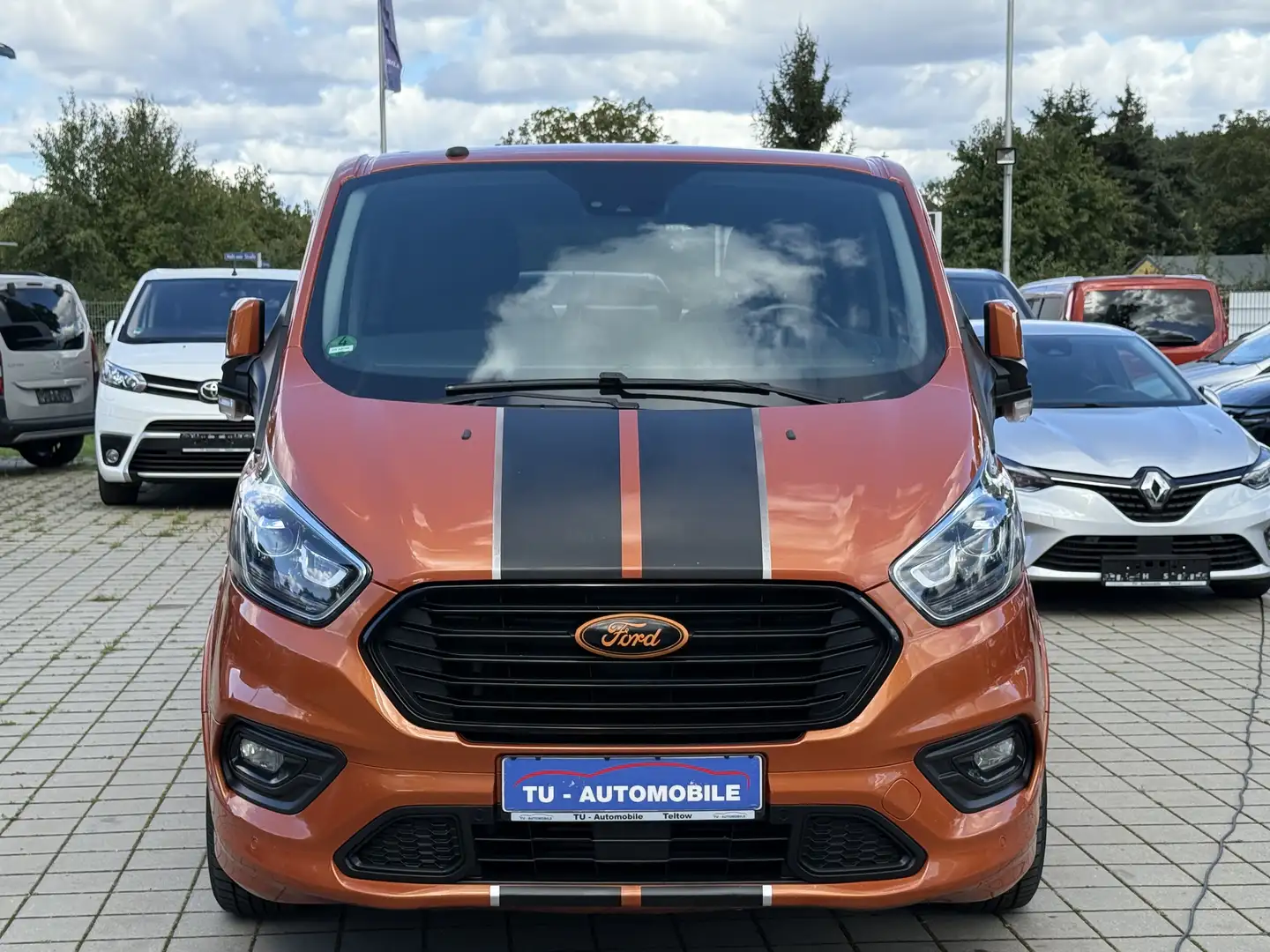 Ford Tourneo Custom 310 L1 Tourneo Sport AHK-ACC-STANDH-XENON-NAVI-8Si Orange - 2