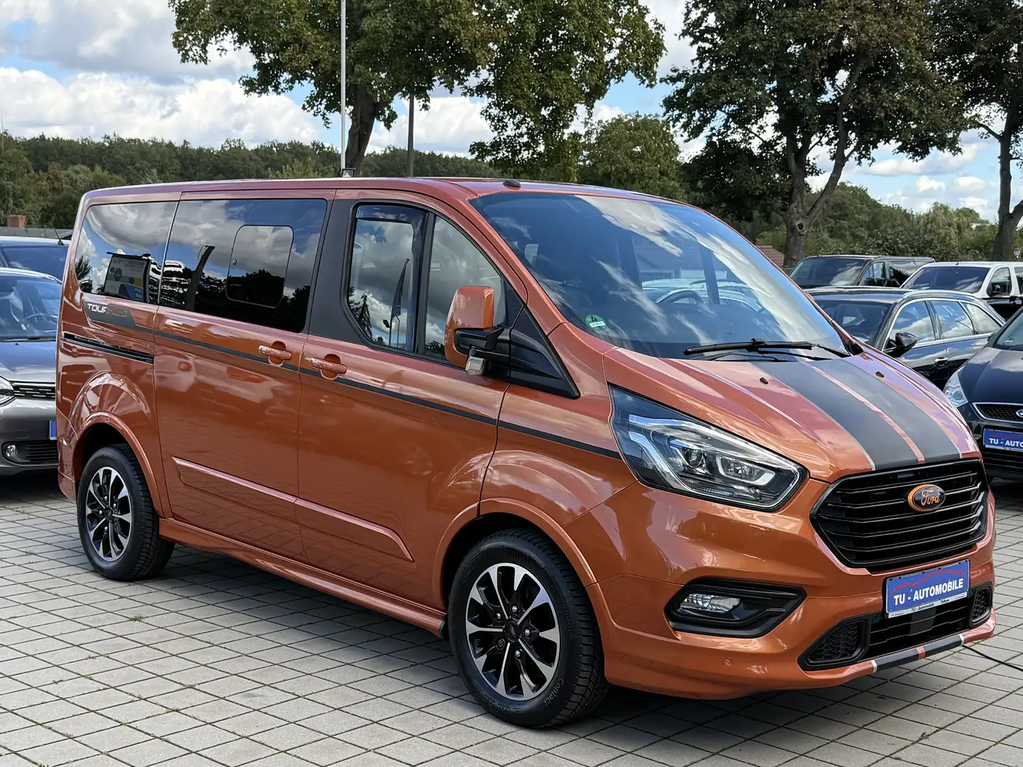 Ford Tourneo Custom 310 L1 Tourneo Sport AHK-ACC-STANDH-XENON-NAVI-8Si Orange - 1
