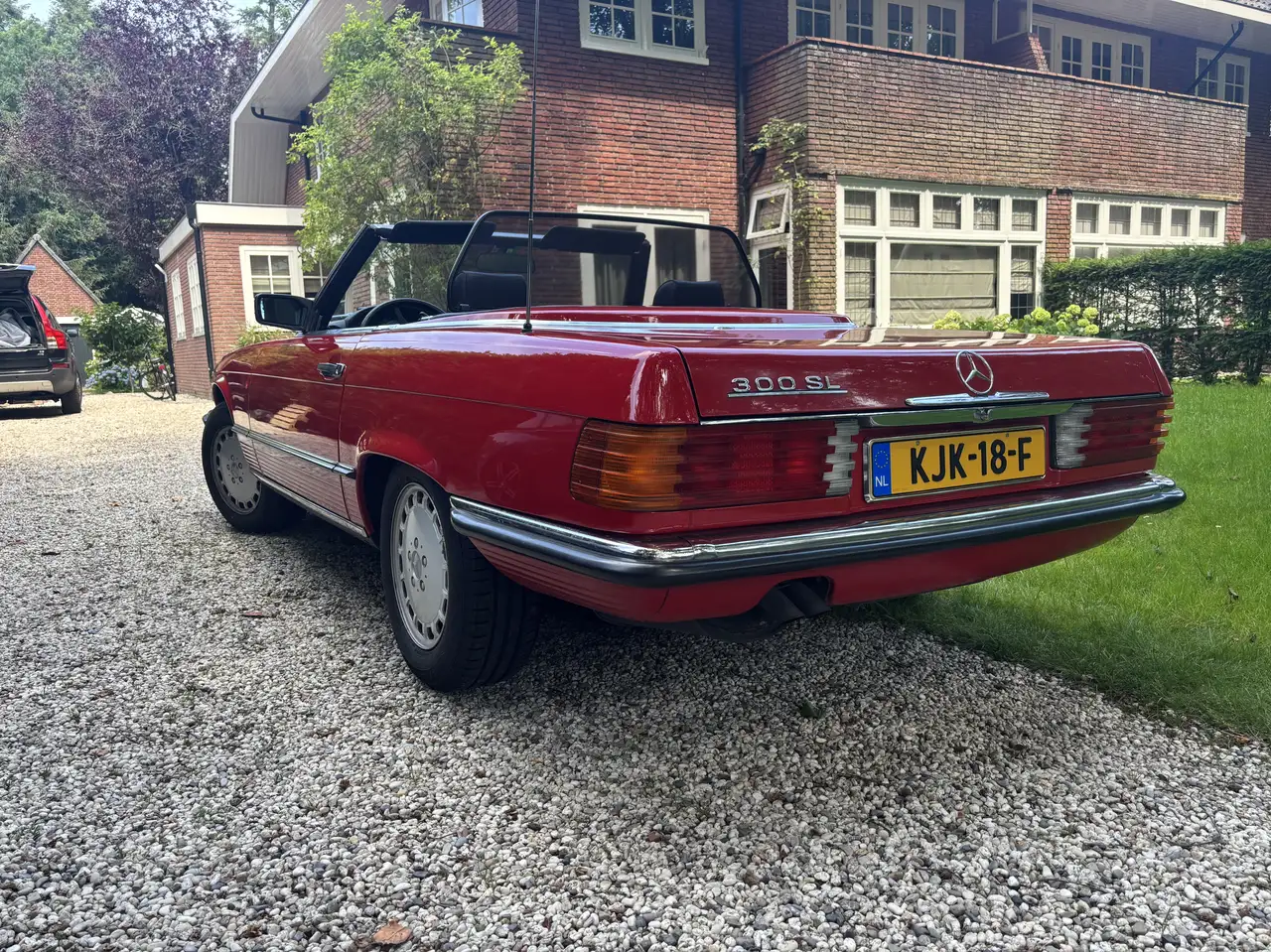 Mercedes-Benz SL 300 R107, foto 7