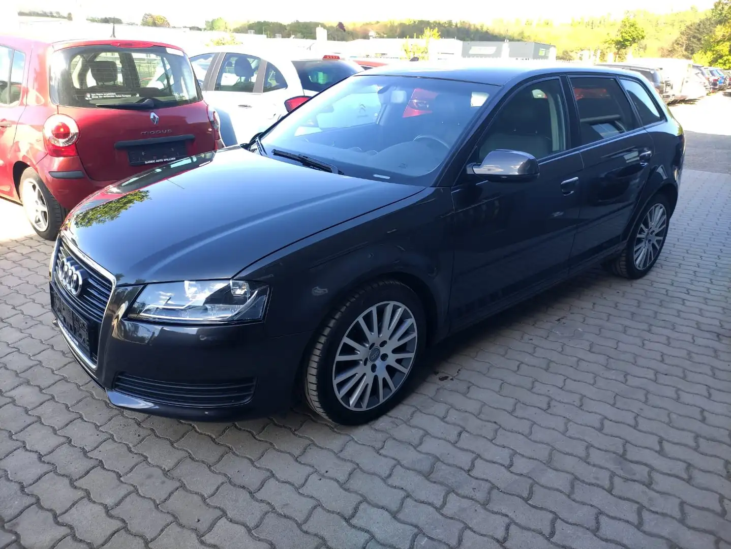 Audi A3 A3 SB 2,0 TDI DPF S-tronic Sport Grau - 2