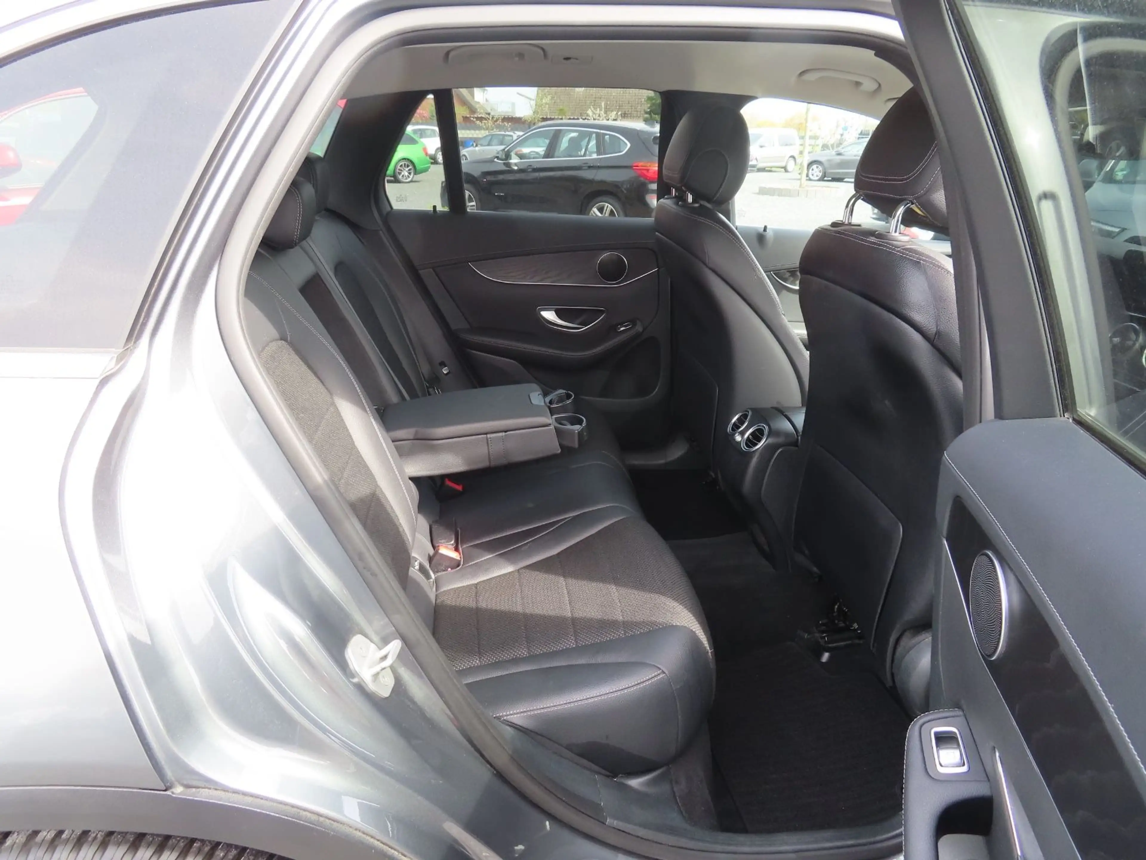 Mercedes-Benz GLC 250 d 4Matic EXCLUSIVE  Navi  Kamera 19"Alu — photo 15