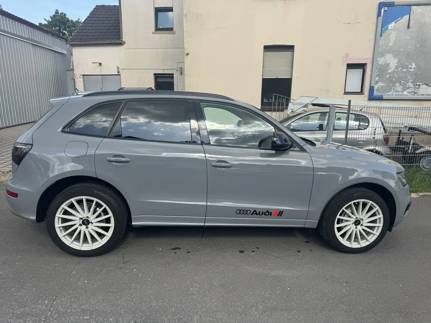Audi Q5 2.0 TDI (140 kW) quattro/S-Line/Xenon/Top Zustand - 2