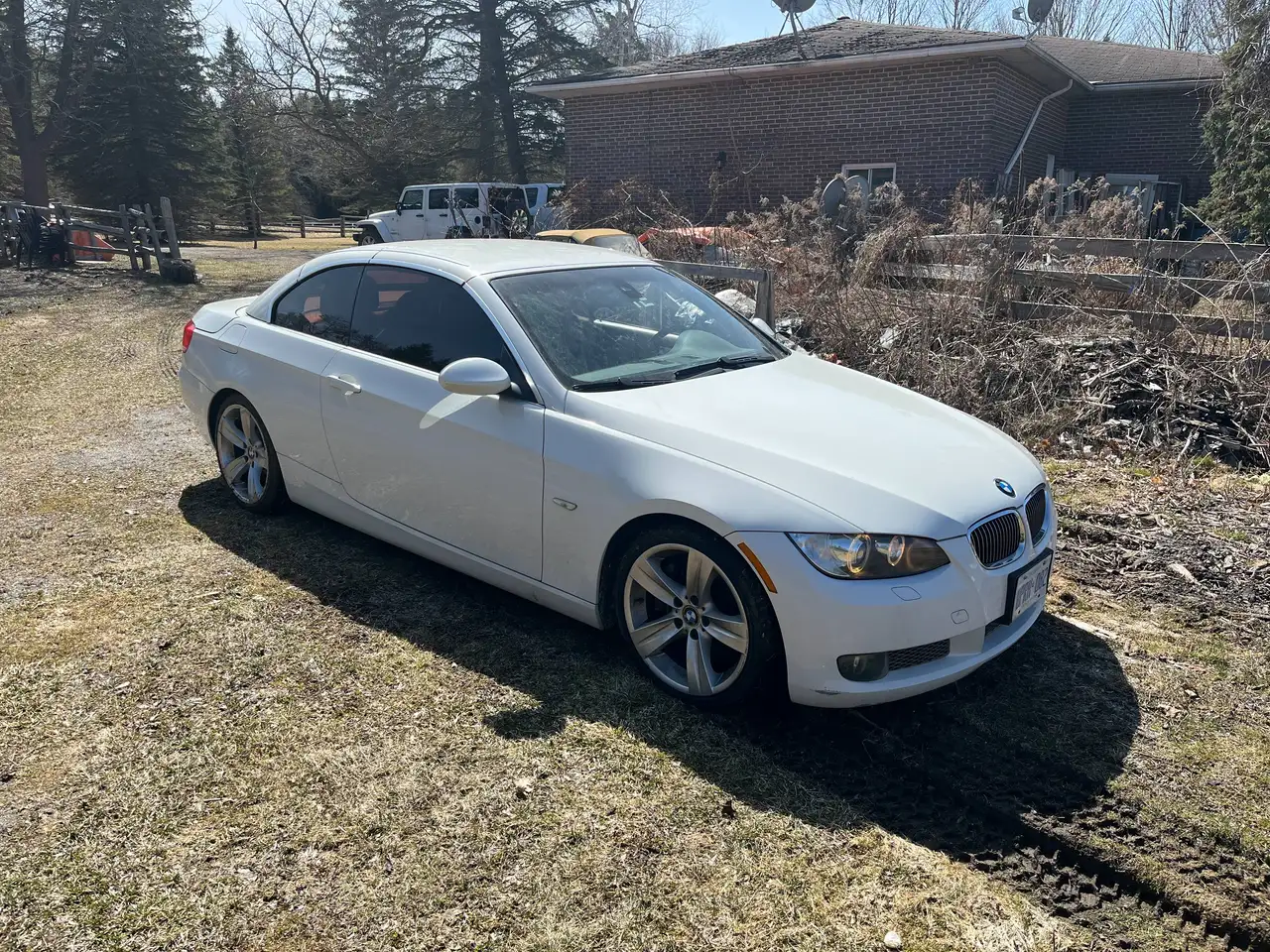 BMW 3 Series снимка BMW 3 Series