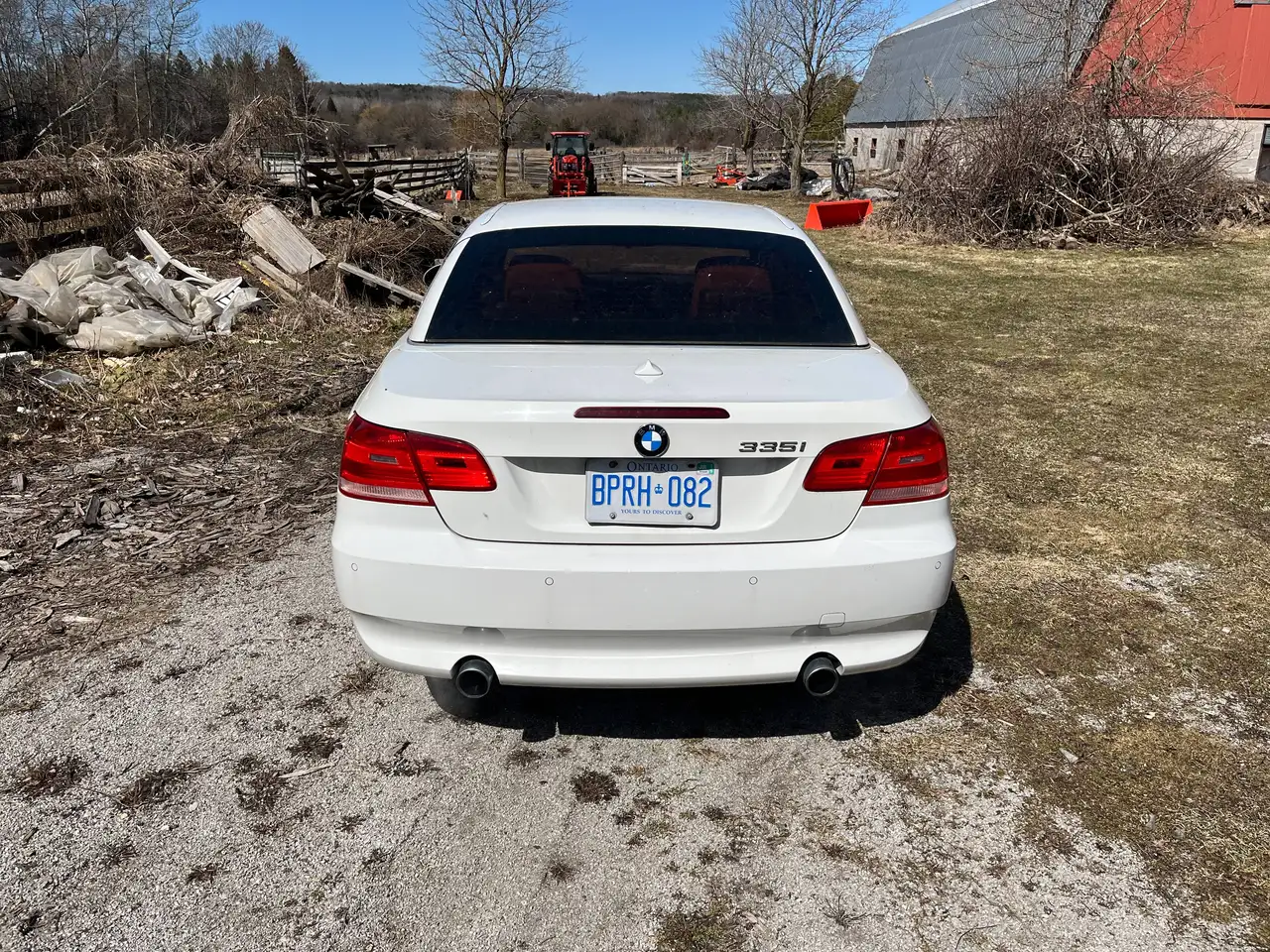 BMW 3 Series снимка BMW 3 Series