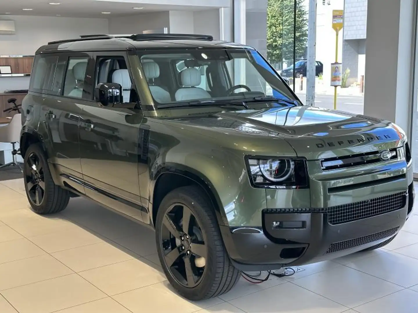 Land Rover Defender 110 D350 X-Dynamic HSE AWD Auto. 26MY Vert - 2