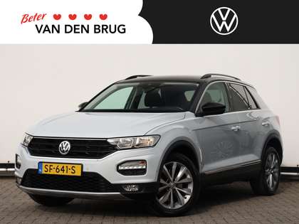 Volkswagen T-Roc 1.0 TSI Style 116pk | Navigatie | Adaptive Cruise