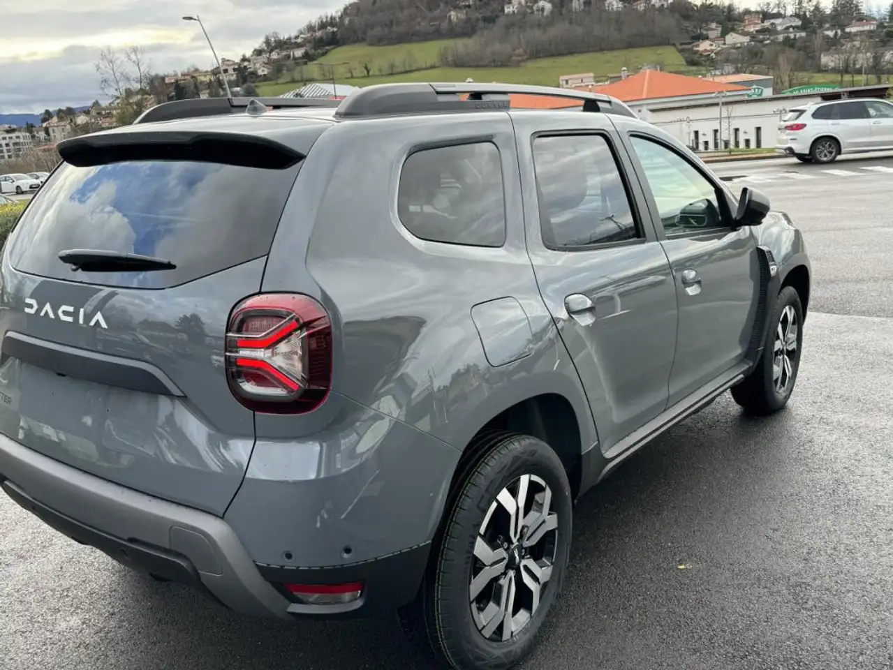 Dacia Duster — photo 5