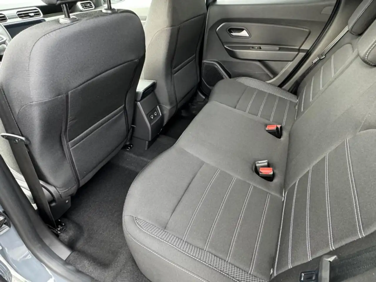 Dacia Duster — photo 14