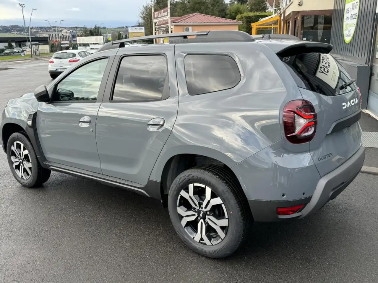 Dacia Duster — photo 7