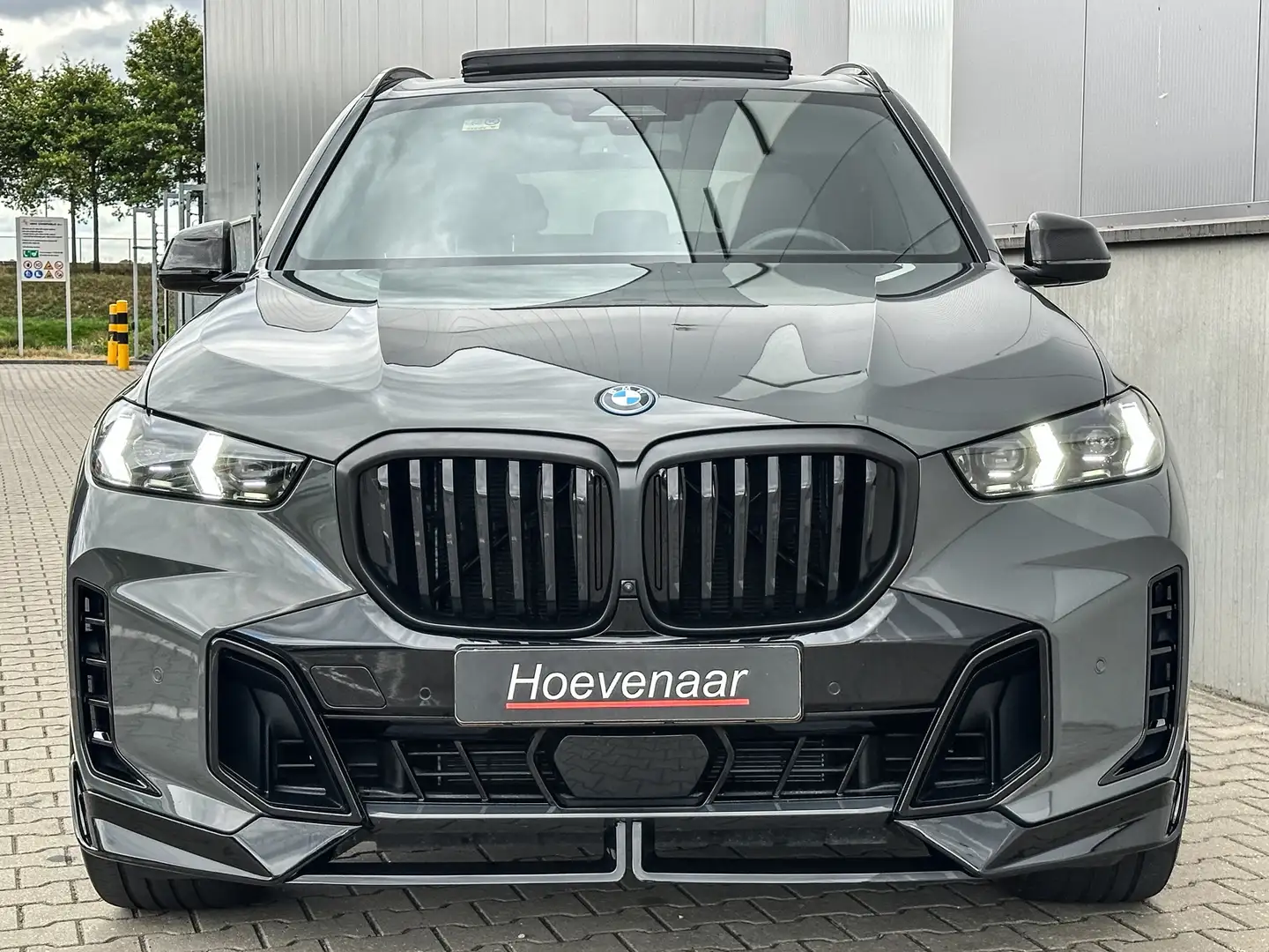 BMW X5 50e 490Pk M-sport Performance Dravitgrau Full opti Grijs - 2