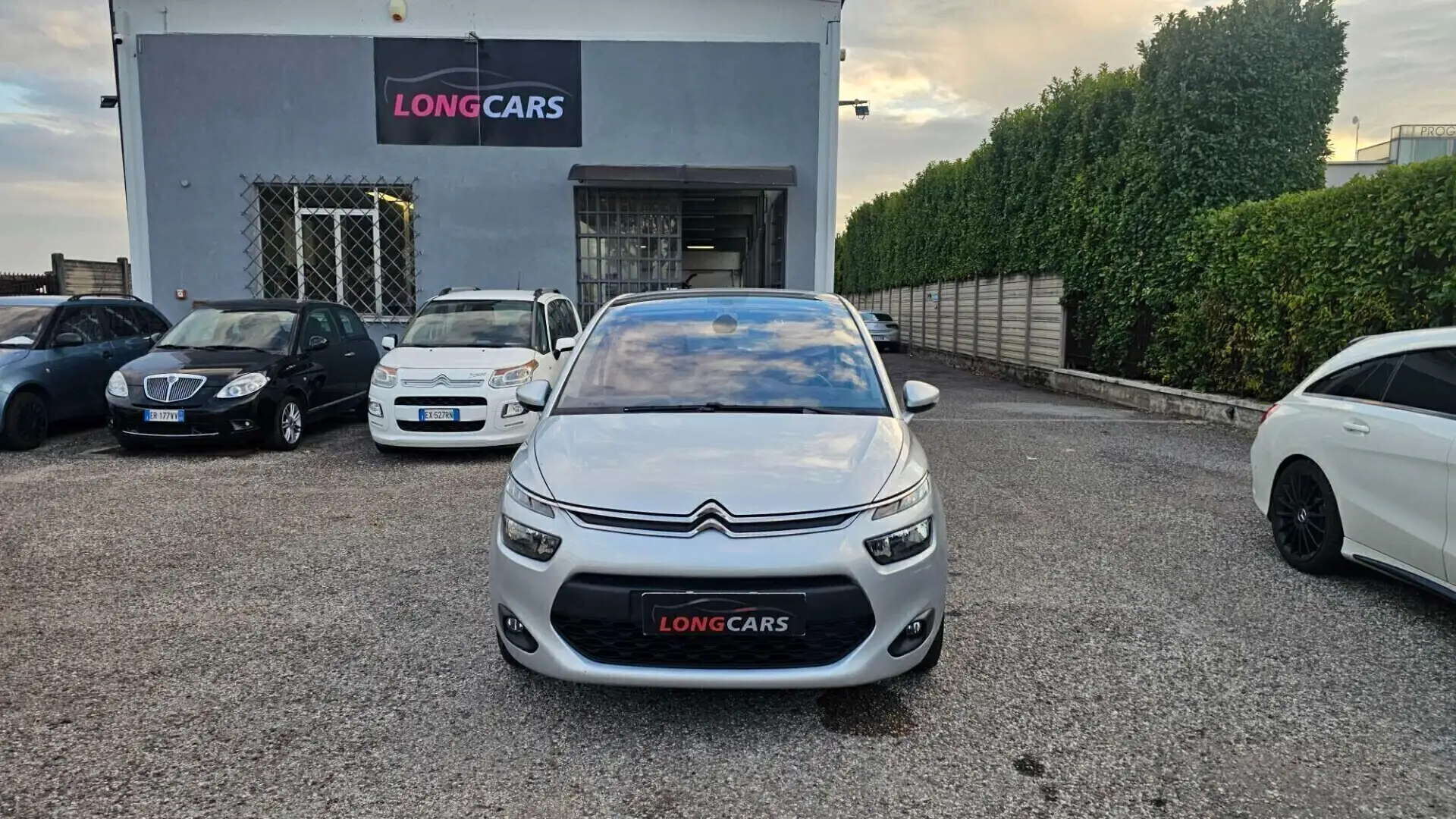Citroen C4 Picasso 1.6 HDi Exclusive Neopatentati Grau - 2