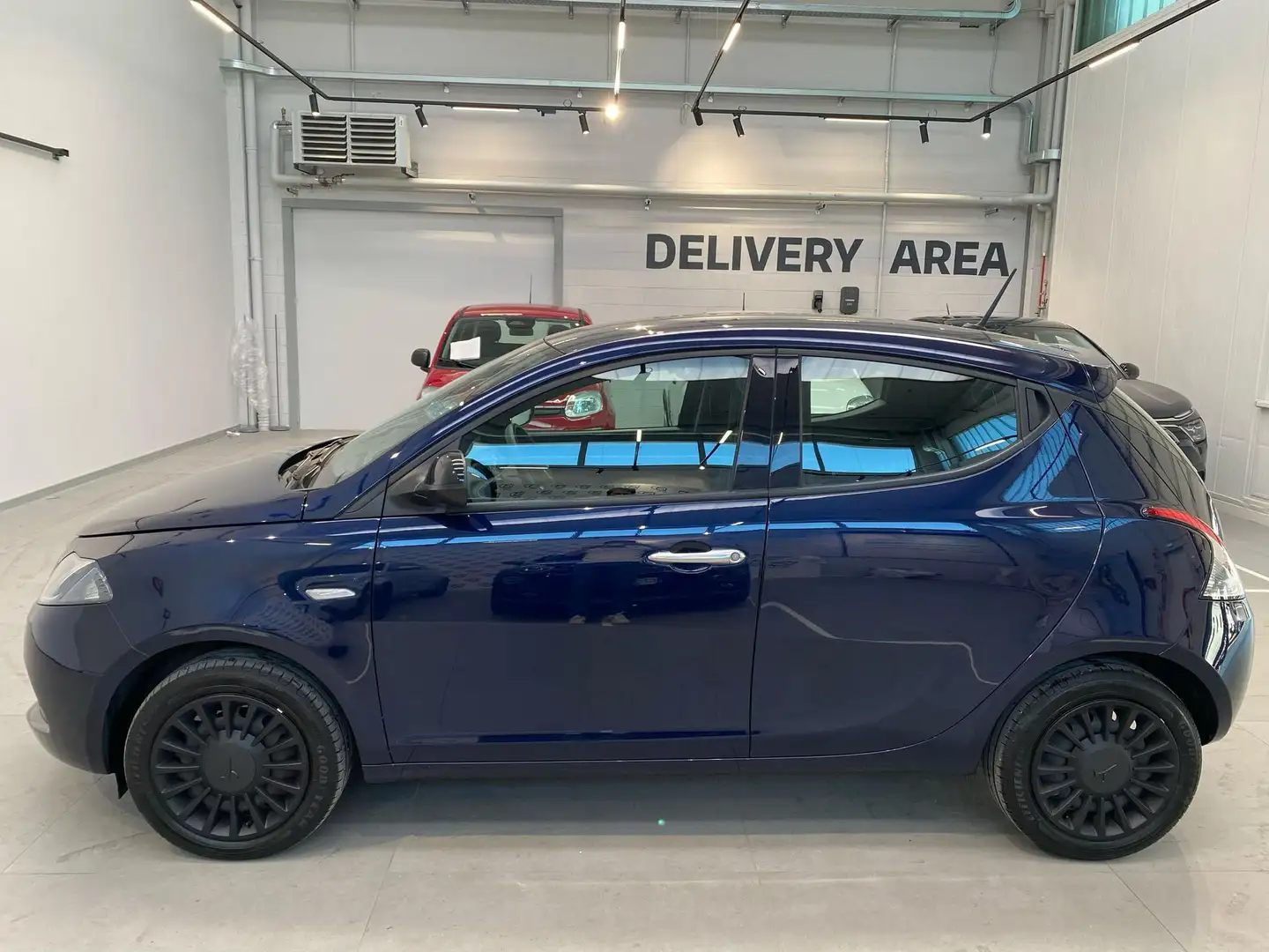 Lancia Ypsilon Ypsilon 1.0 FireFly 5 porte S&S Hybrid Ecochic Si Blu/Azzurro - 2