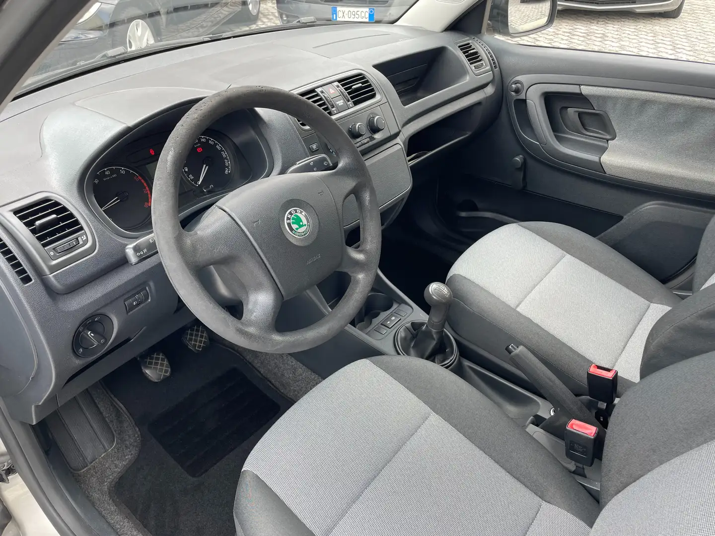 Skoda Fabia Fabia 1.2 60cv IDONEA NEOPATENTATI Gri - 2