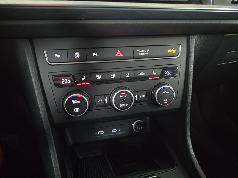 SEAT Ateca 1.5 TSI Style Business Intense DSG | ACC | Navi | — photo 11